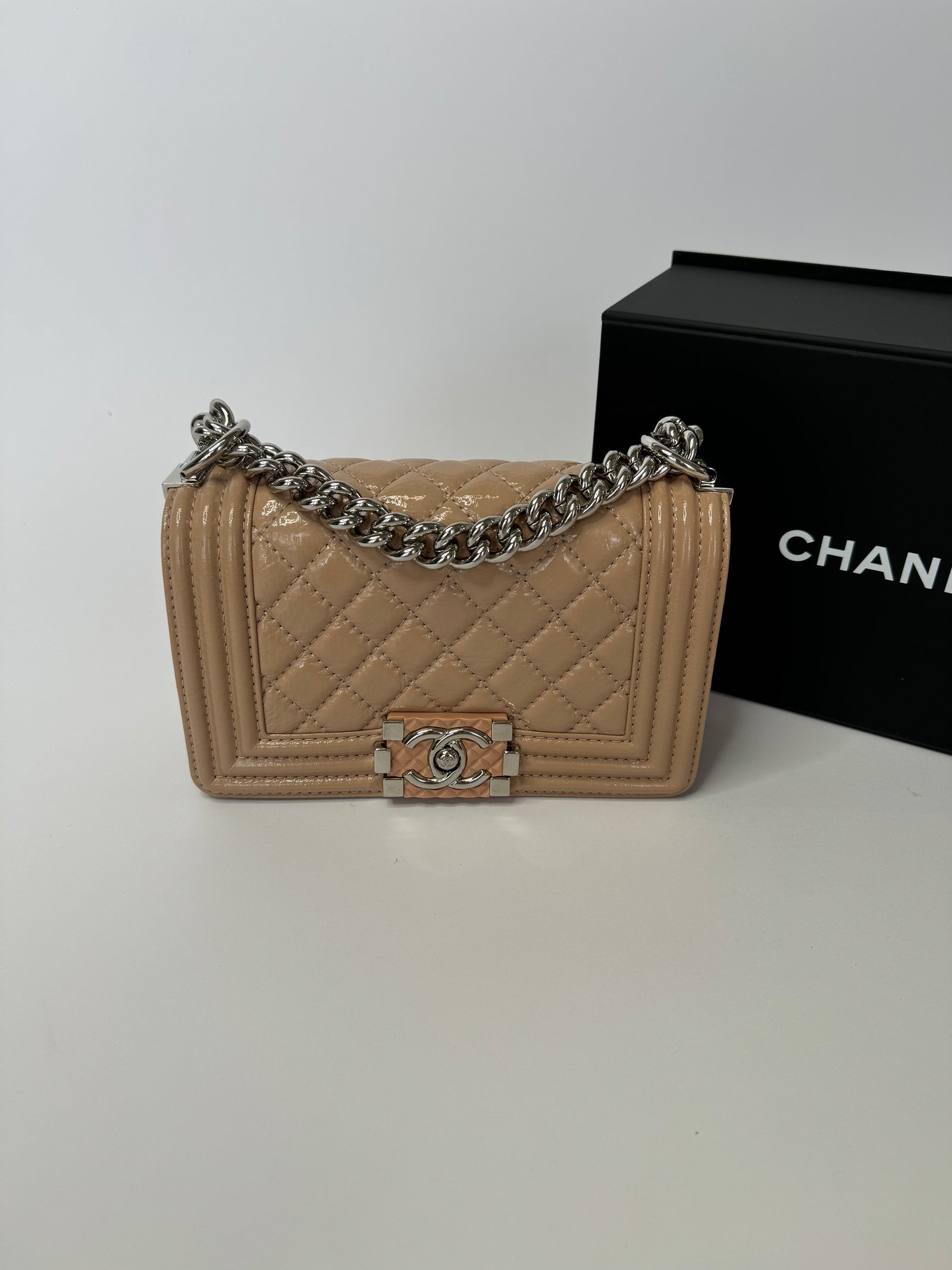 【ヴィンテージ】Rank:S☆Chanel Blush Caramel Boy Small Bag Chanel Small Le Boy 18A Iridescent Pearly Beige Chevron