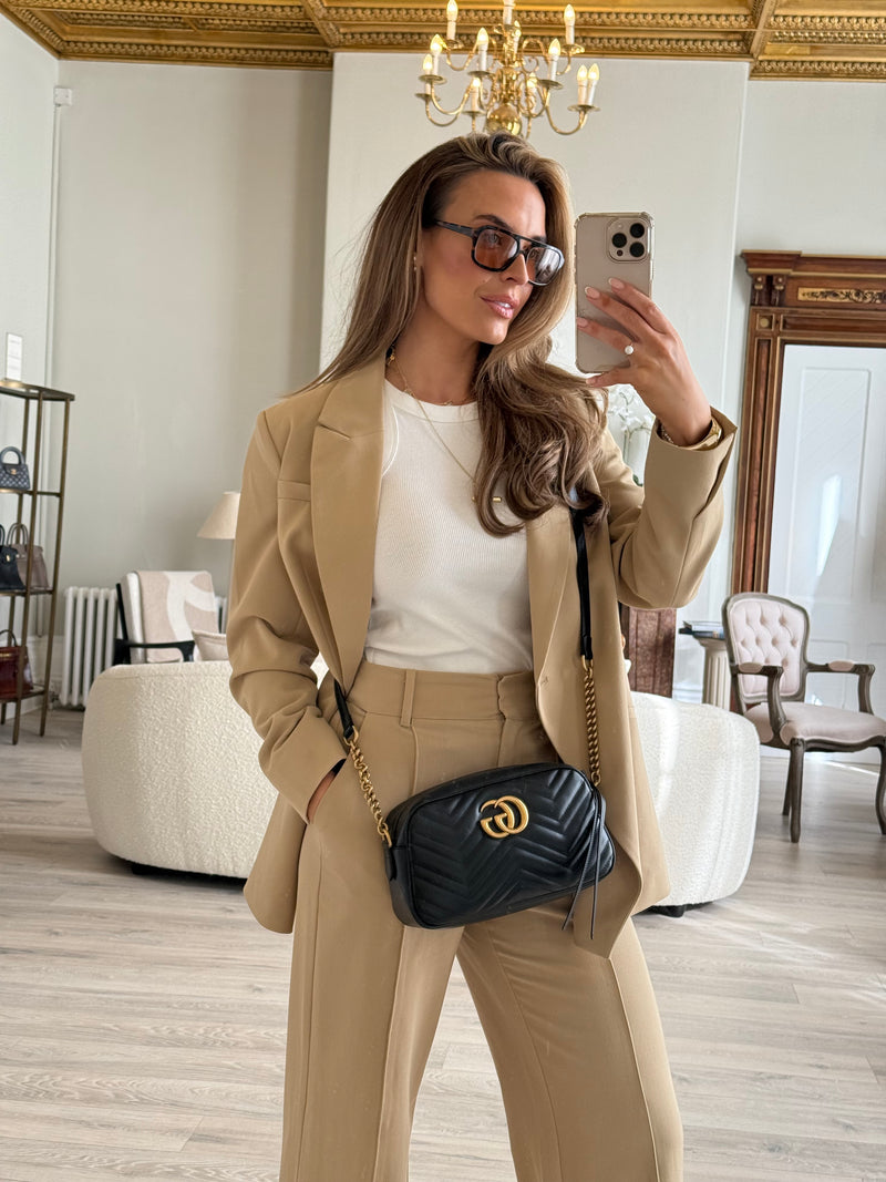Gucci GG Marmont Small Matelasse Camera Bag