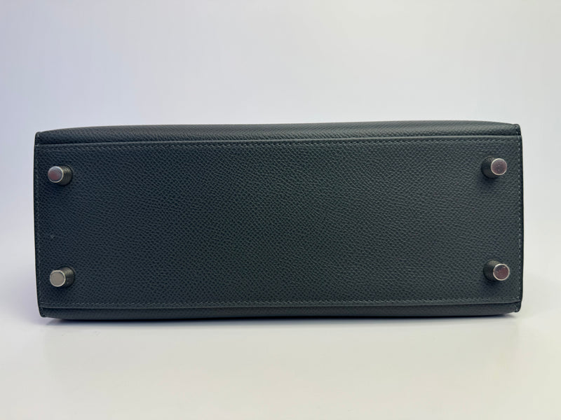 Hermès Kelly Sellier 25 In Gris Misty Epsom Leather With PHW