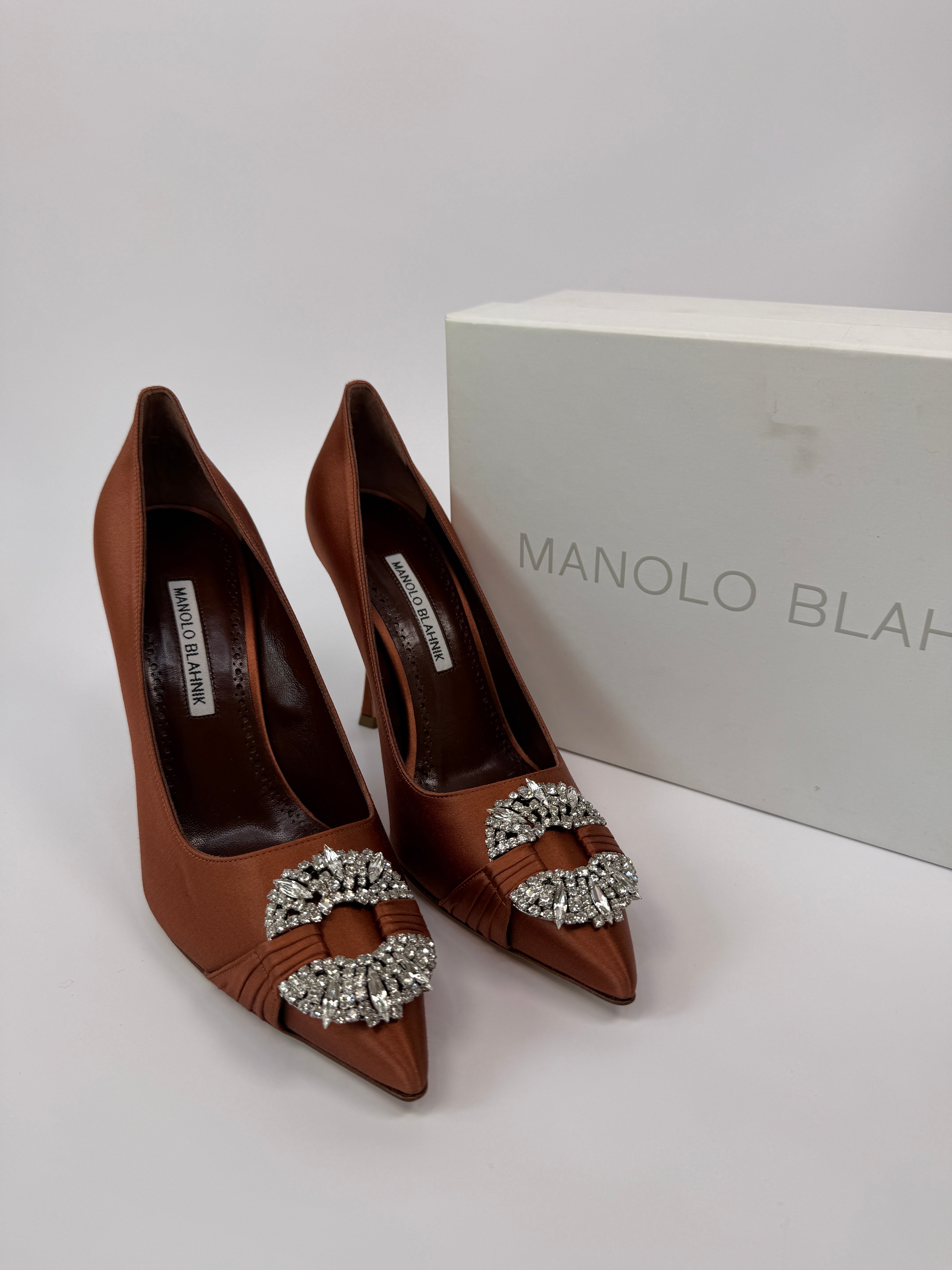 Monolo Blahnik  Hangisi 90 Brown satin pumps (Size 39/UK6)