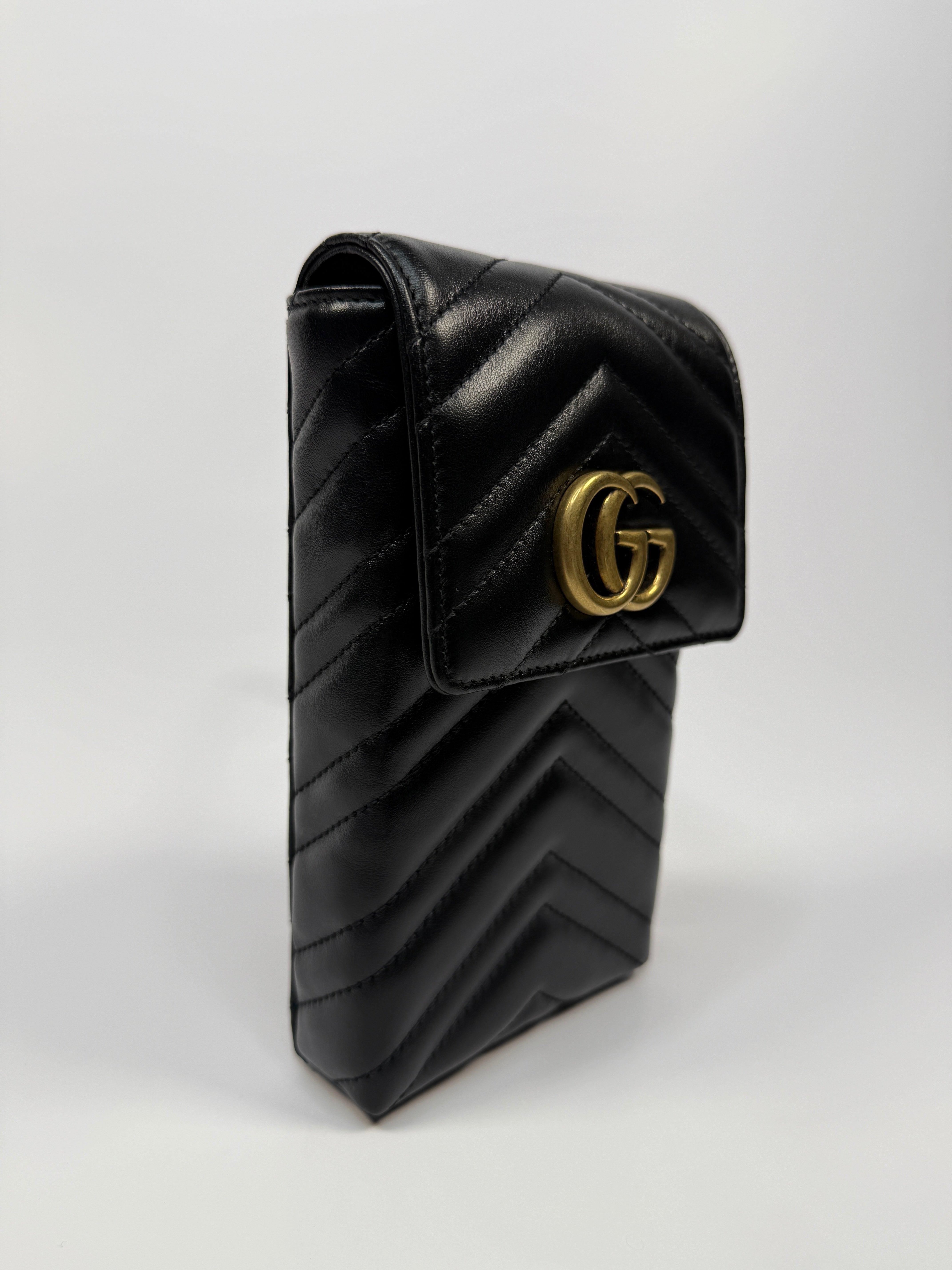 Gucci GG Marmont Matelassé Phone Bag