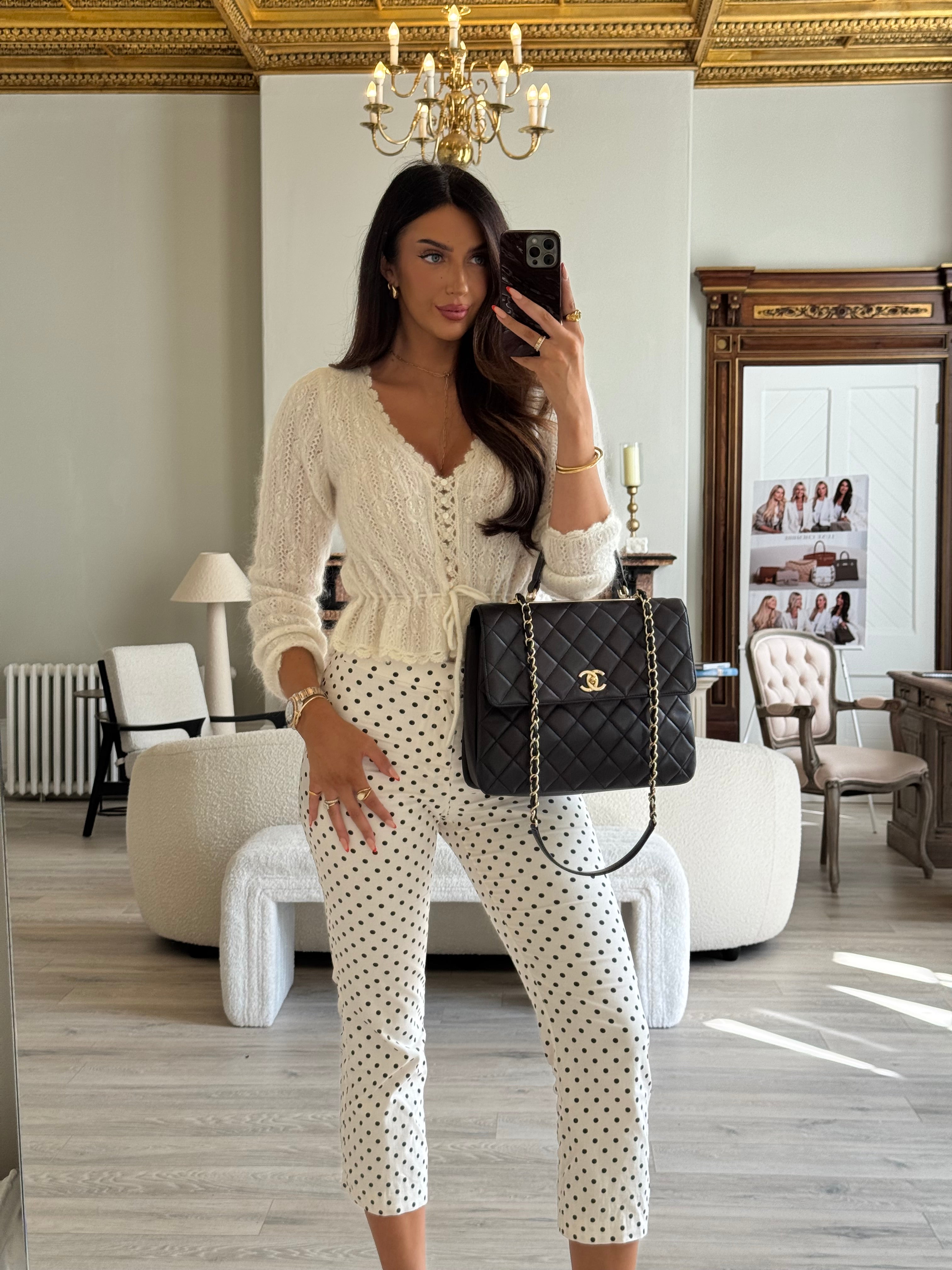 Chanel Large Trendy Top Handle Bag
Pre Loved & Authentic 