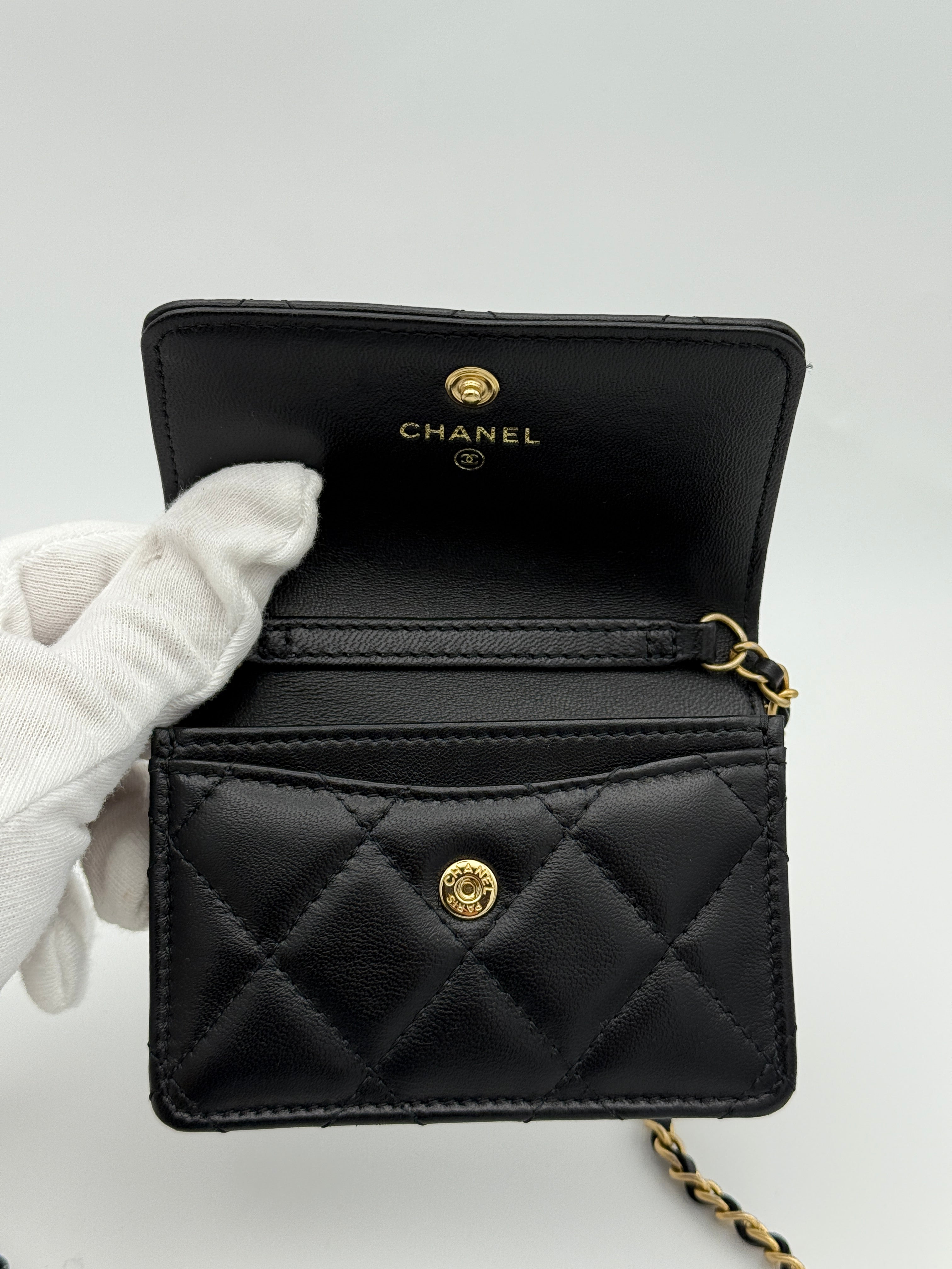 Chanel Romance Clutch on Chain Bag
Pre Loved & Authentic 