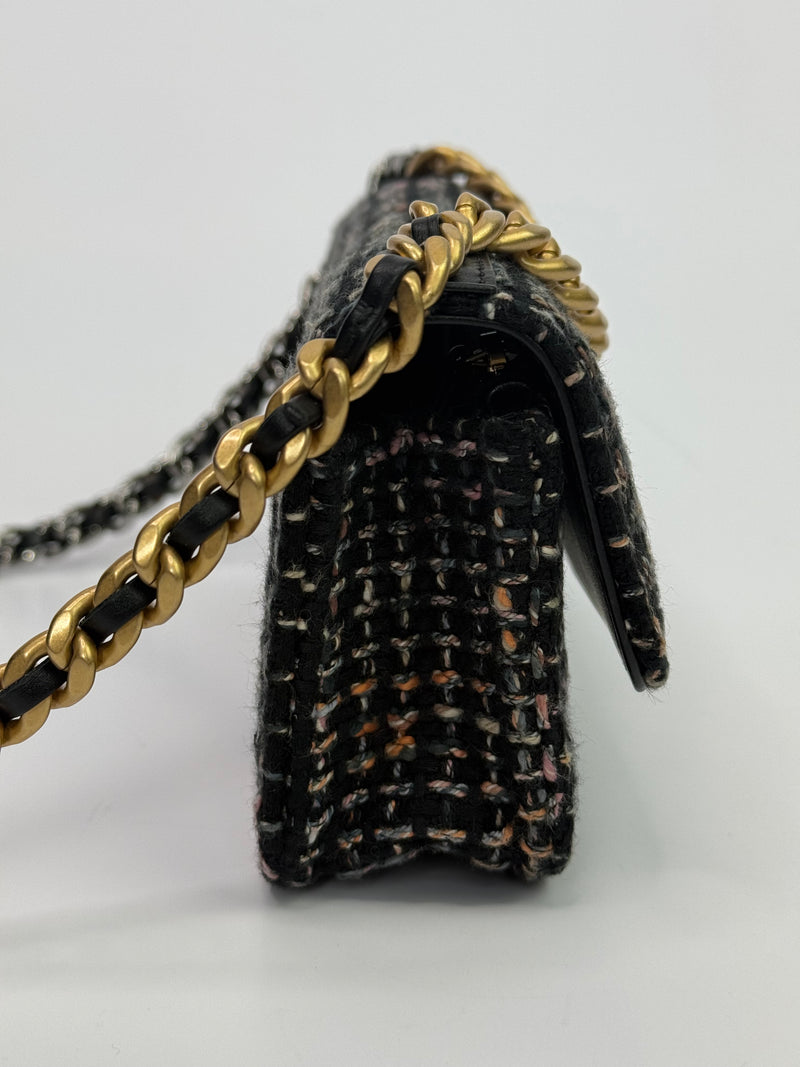 Chanel 19 Wallet On Chain In Tweed Fabric