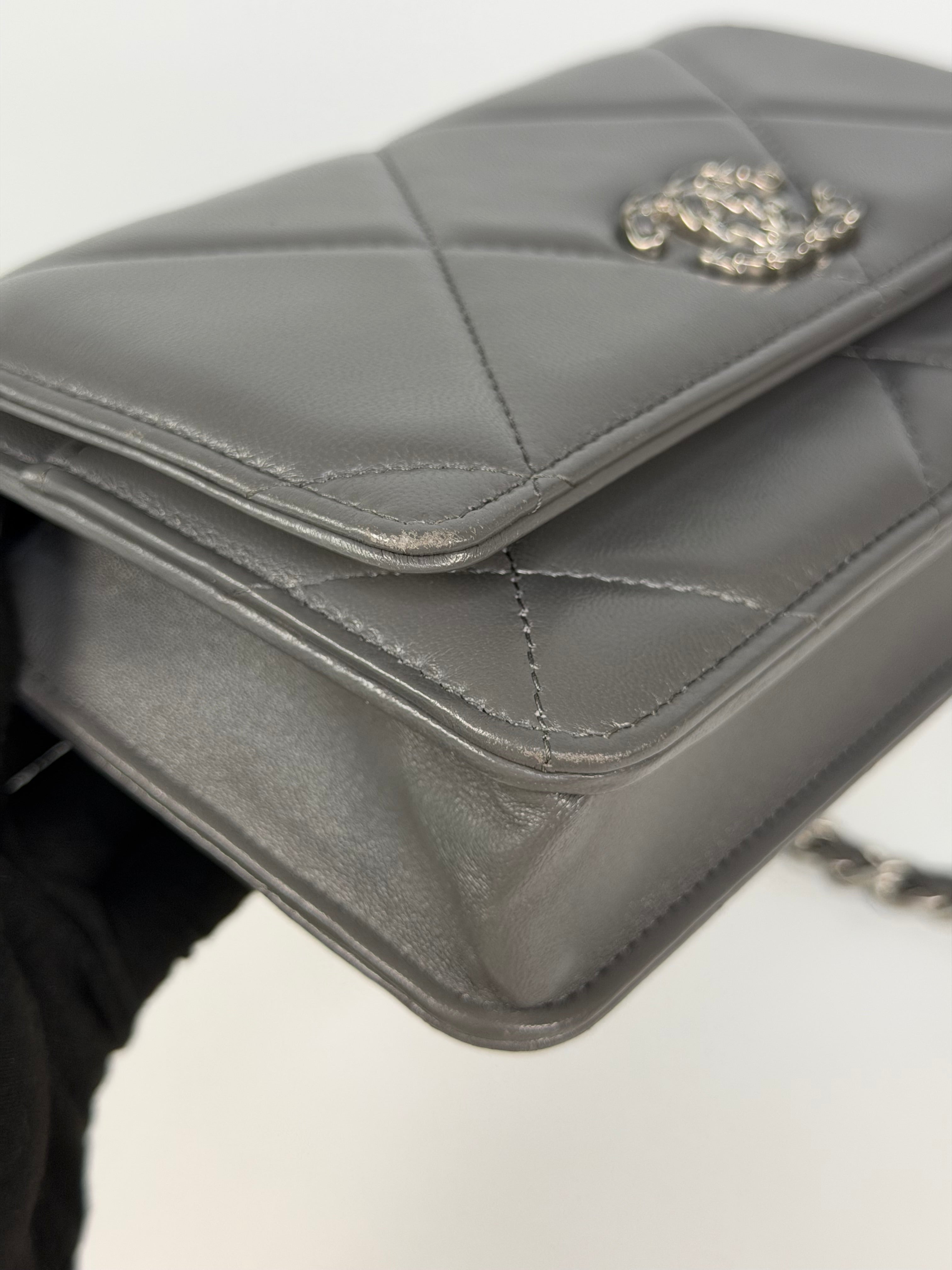 Chanel 19 Wallet On Chain Grey Lambskin With Mixed Hardware. 100% authentic and preloved in excellent condition.