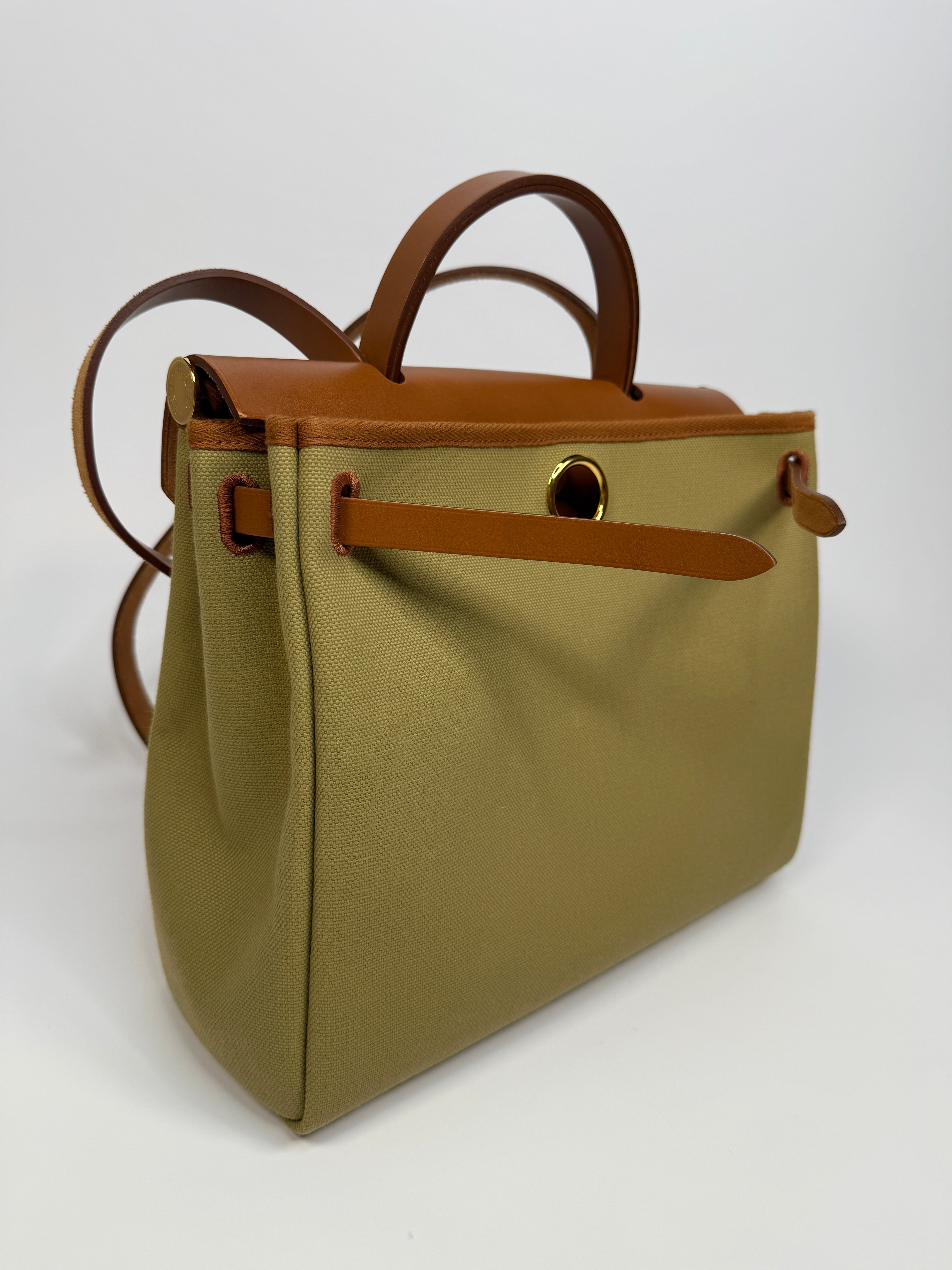 Authentic Pre Loved Hermès Herbag 31 Zip Retourne in Poussière Fauve with Gold Hardware Excellent Condition