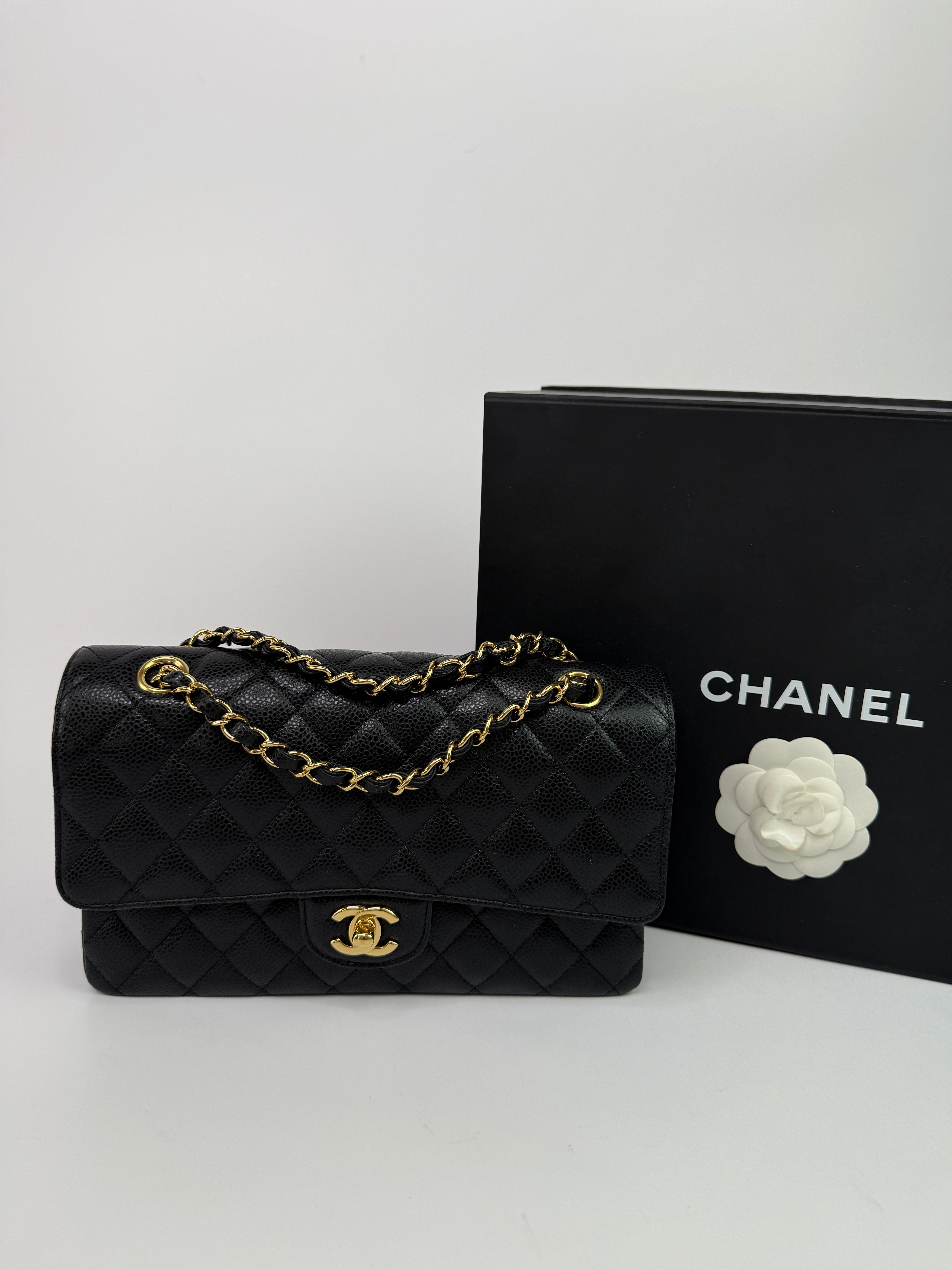 Chanel Medium Classic Double Flap Black Caviar With GHW