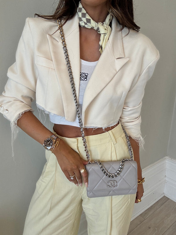Chanel 19 Wallet On Chain