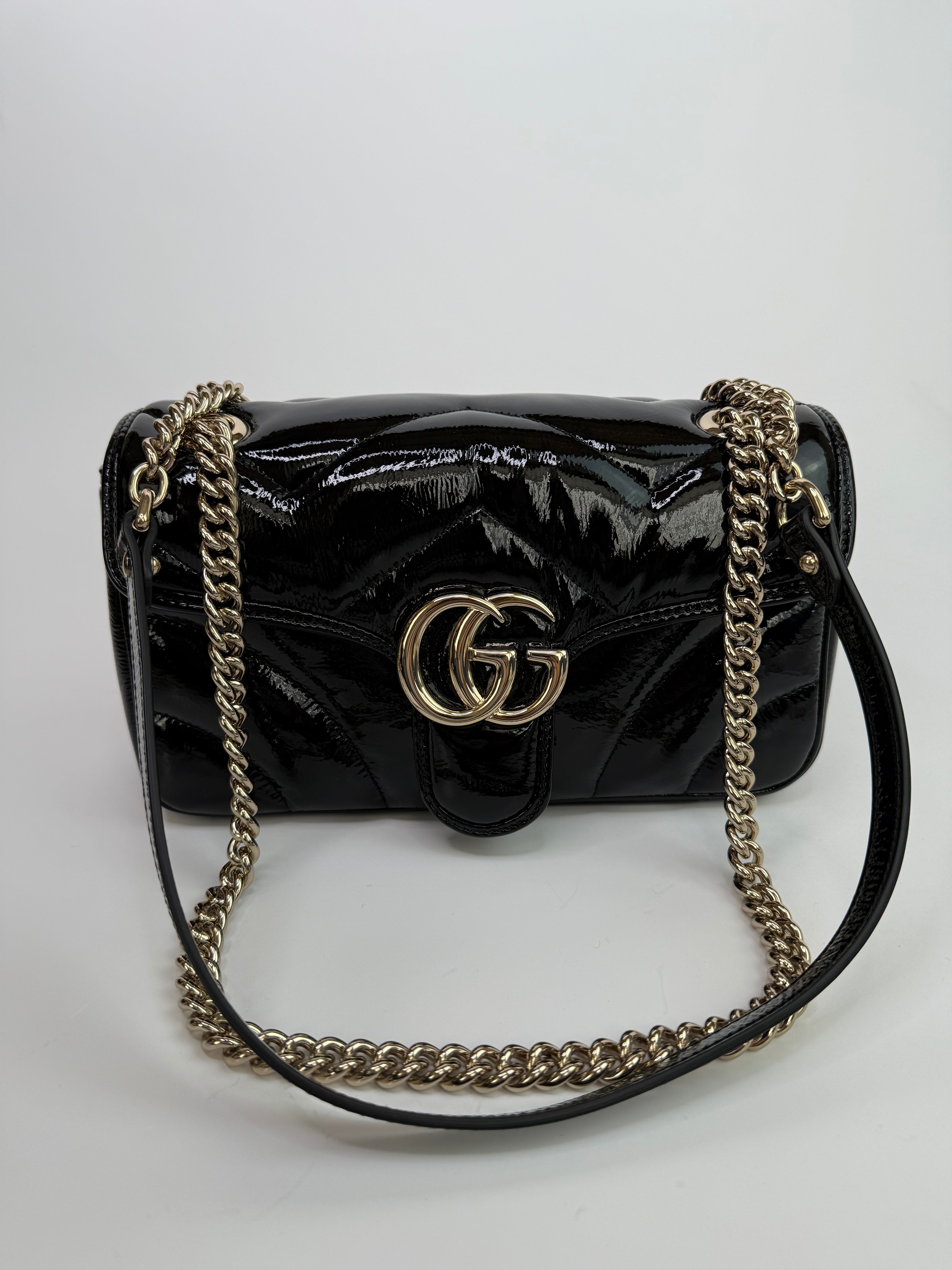 Gucci GG Medium Marmont Matelasse Shoulder Bag