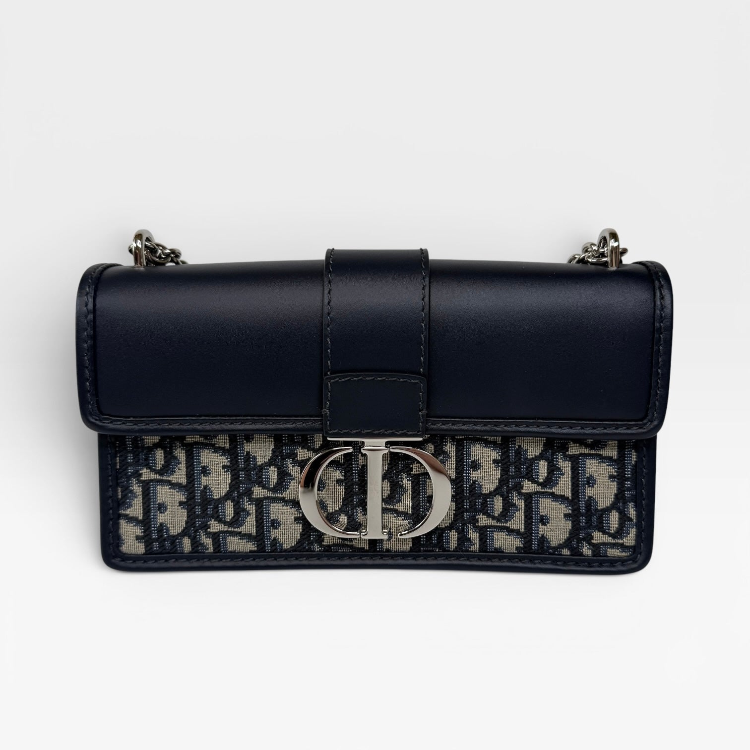 Christian Dior 30 Montaigne East-West Bag With Chain