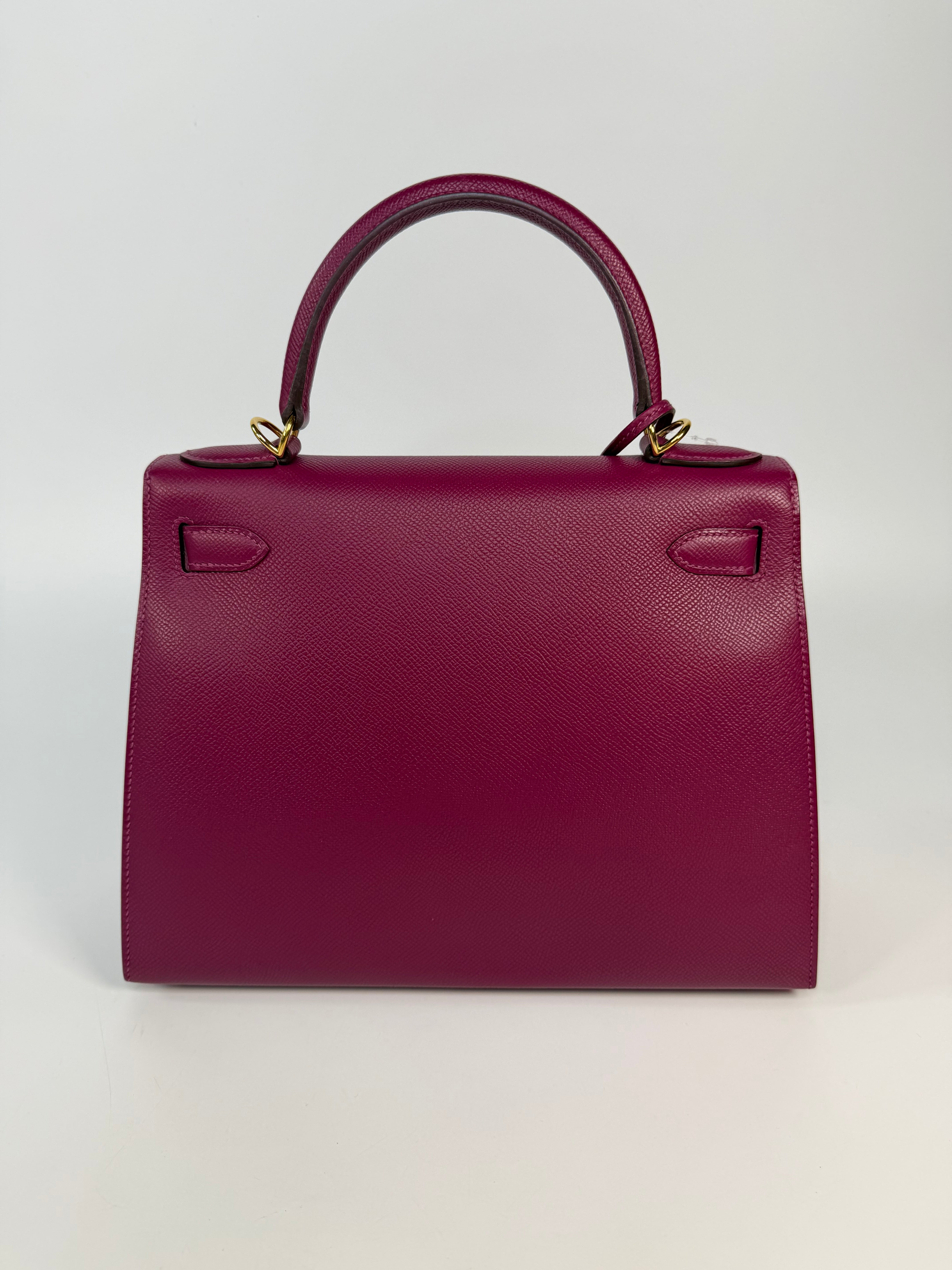Hermès Kelly 28 In Tosca Epsom Leather With Gold Hardware 100% authentic and preloved in excellent condition