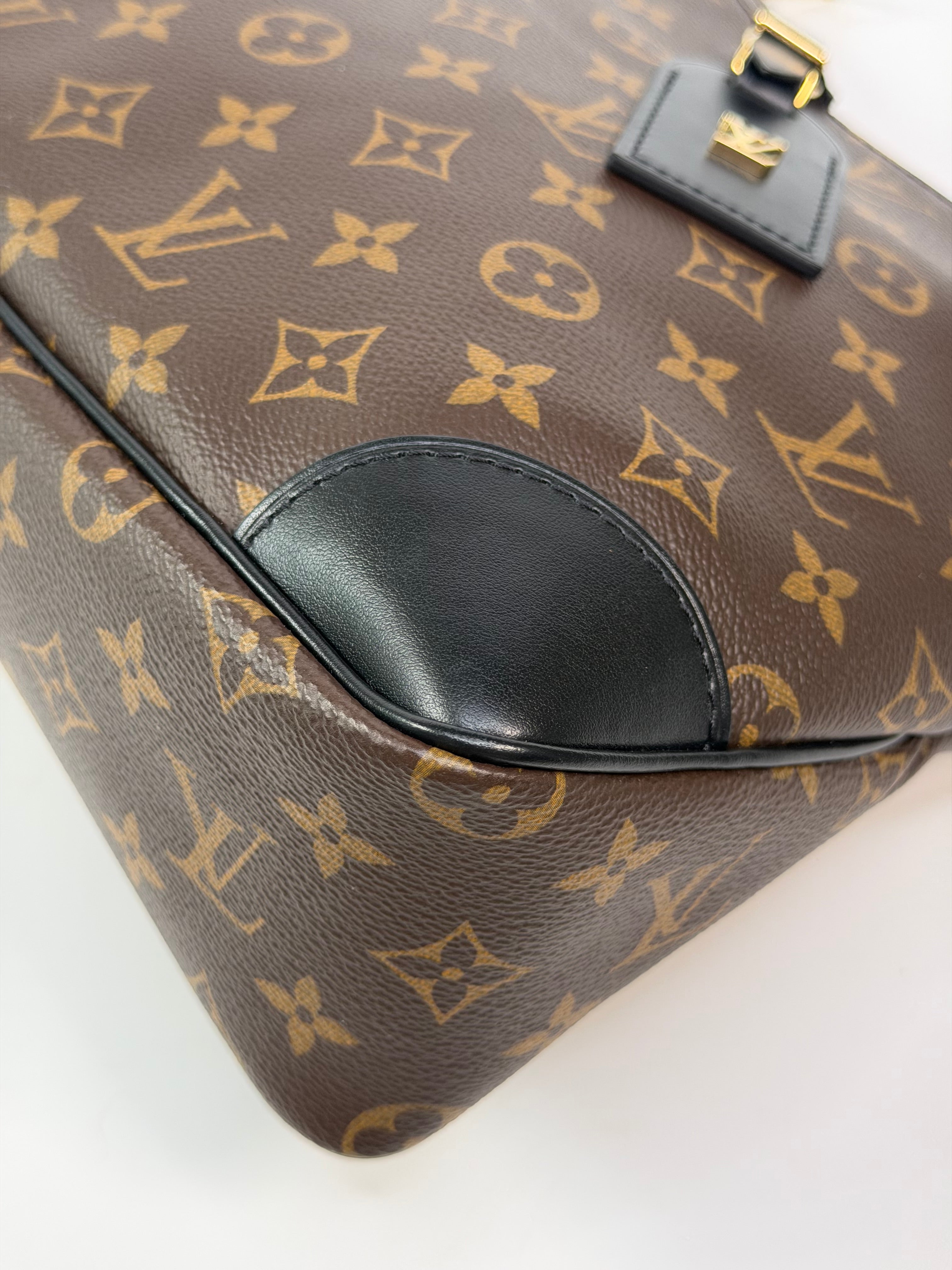Louis Vuitton Odéon MM Bag In Monogram Canvas With Gold Hardware. 100% authentic and preloved in excellent condition