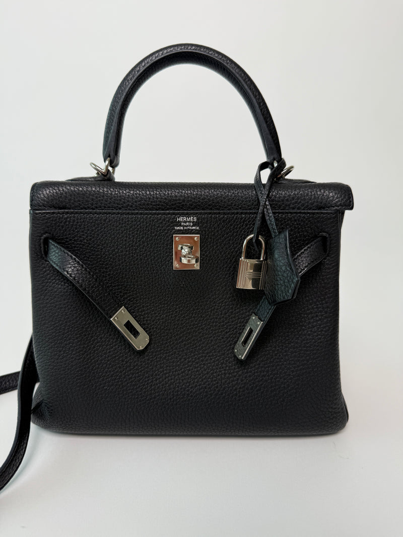 Hermès Kelly 25 In Nior Togo Leather With PHW