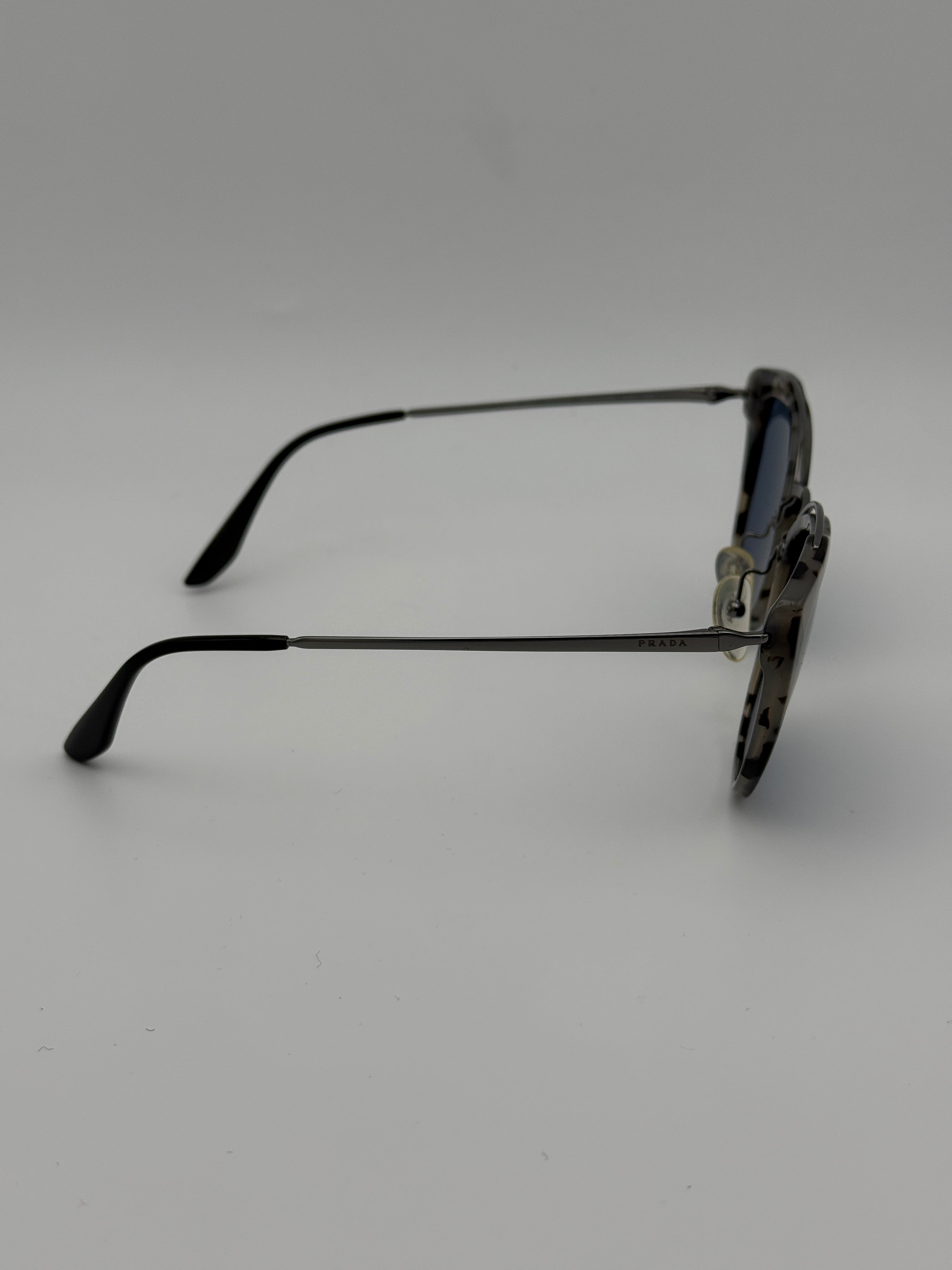 Prada SPR 20U sunglasses. 100% Authenticity guarantee. verified by Luxe Cheshire  