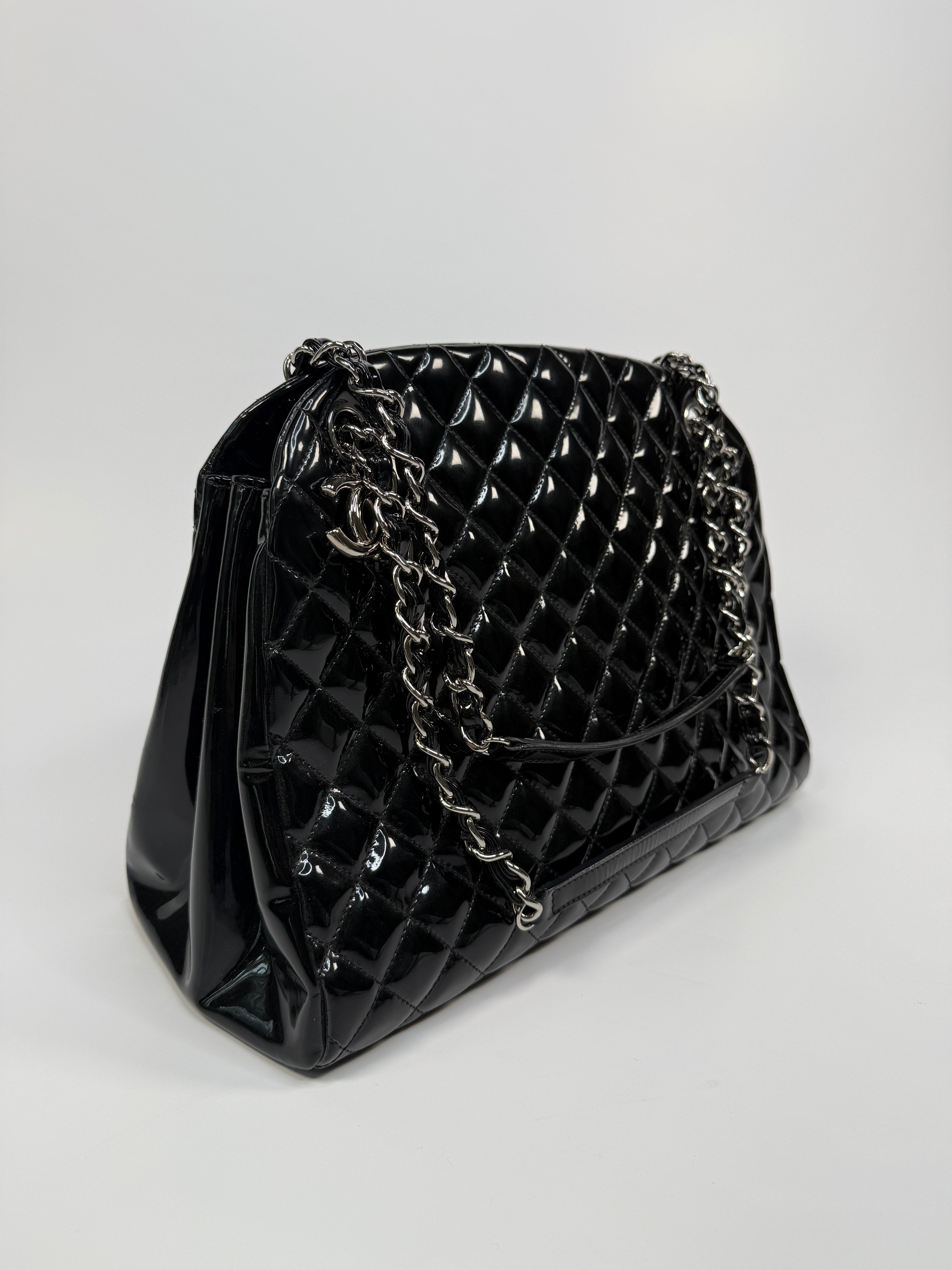 Chanel Mademoiselle Bowling Bag
Pre Loved & Authentic 