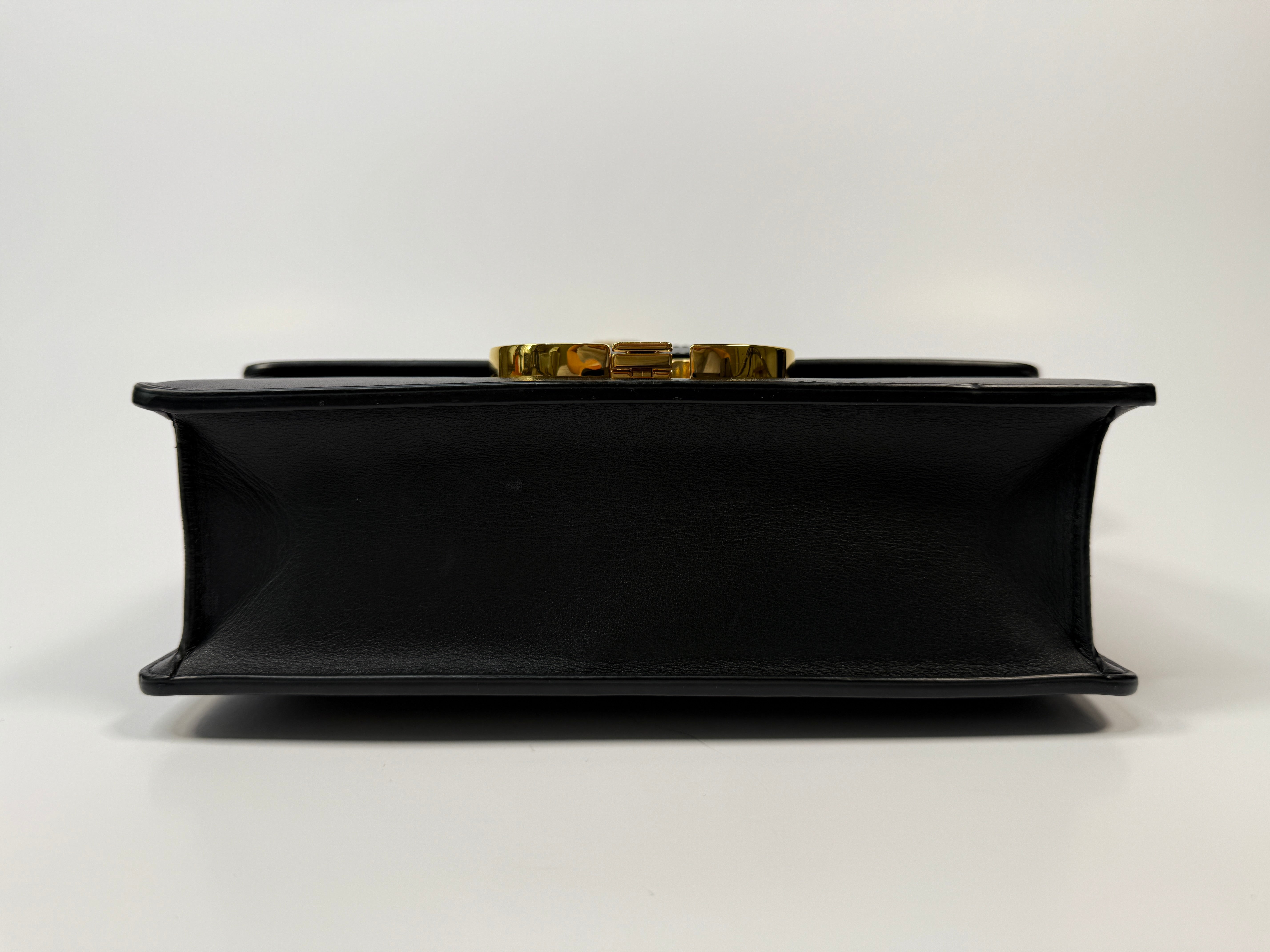 Christian Dior 30 Montaigne Bag
Pre Loved & Authentic 