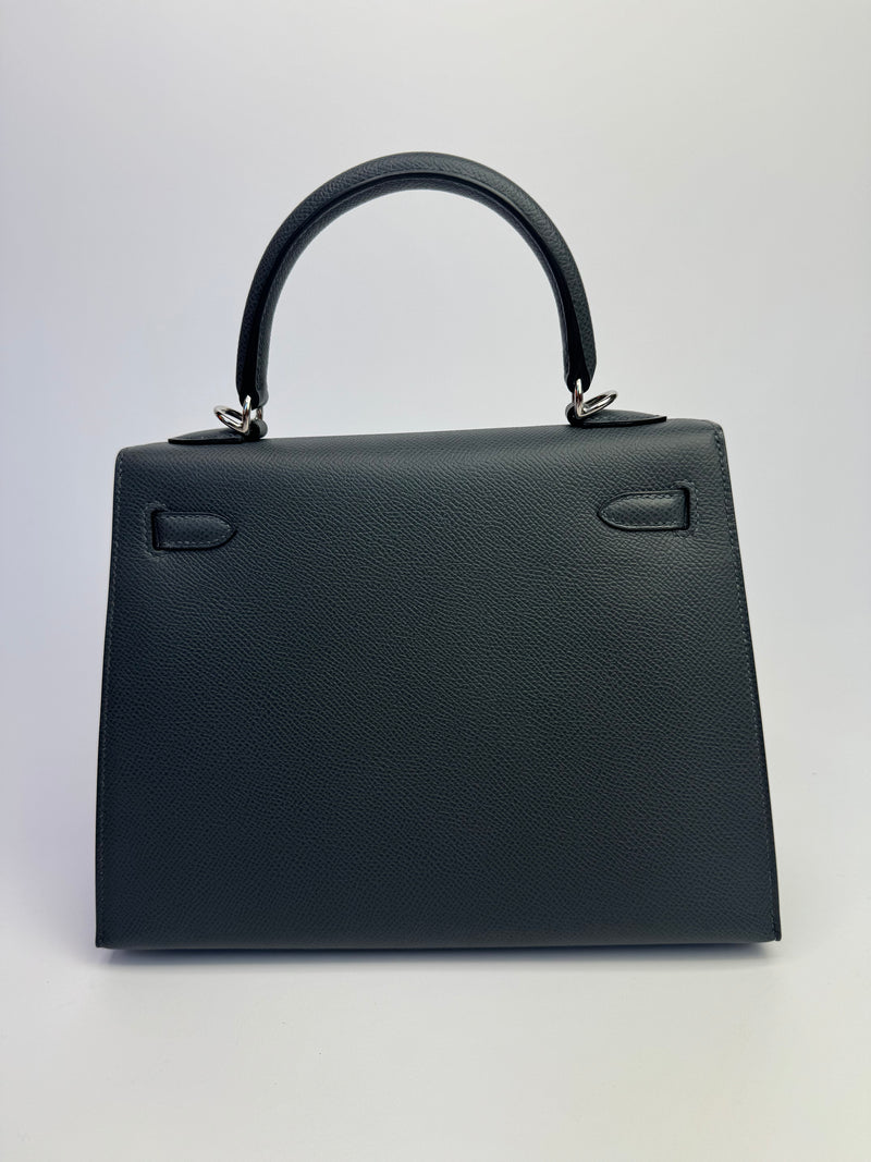 Hermès Kelly Sellier 25 In Gris Misty Epsom Leather With PHW
