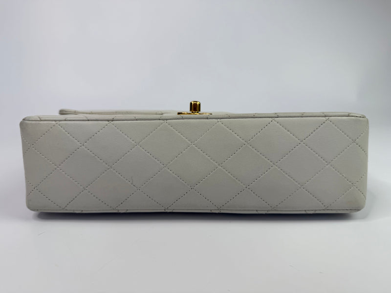 Chanel Medium Vintage Classic Flap In White Lambskin GHW