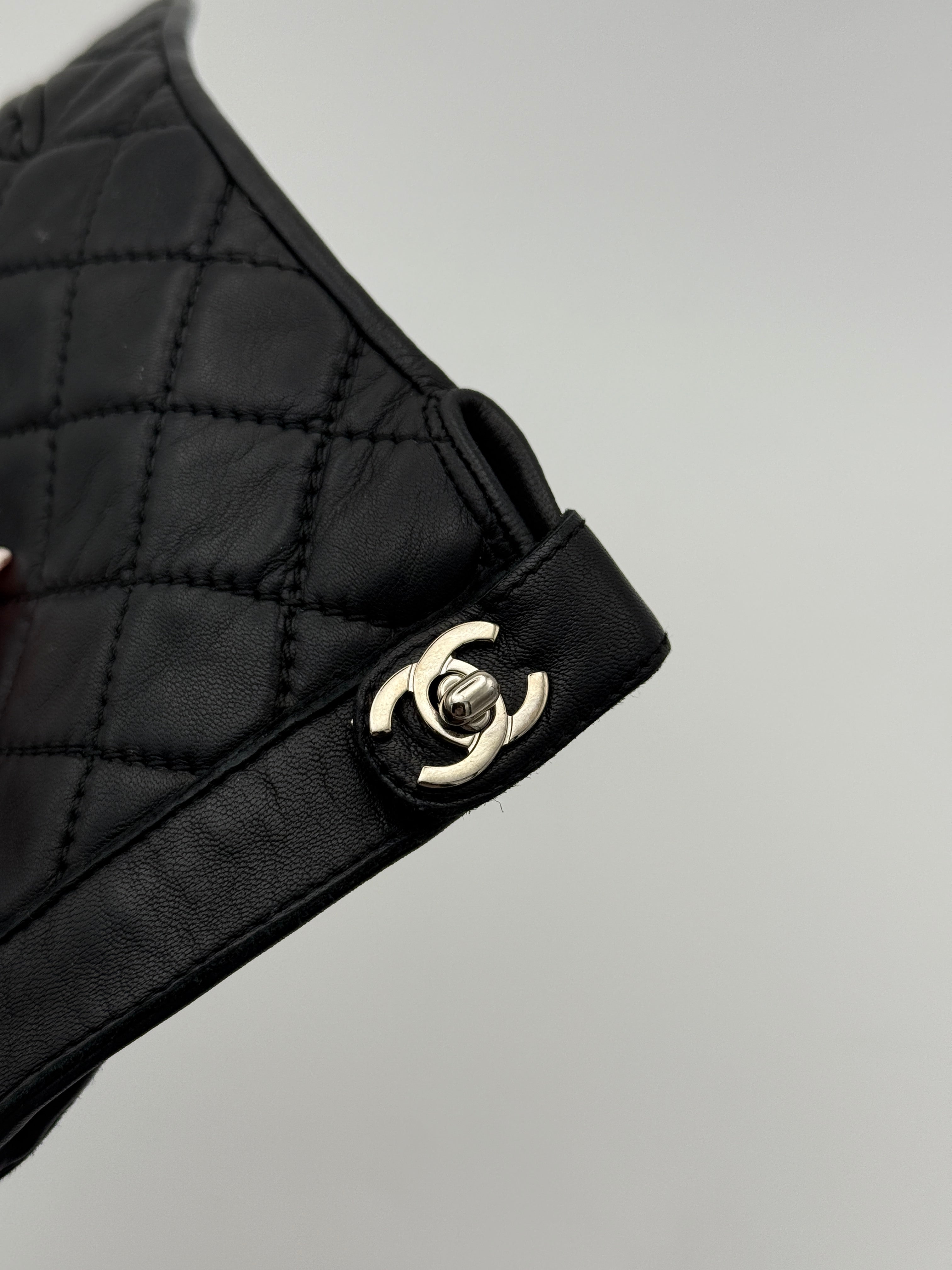 Chanel Black Lambskin Leather Gloves. Excellent Condition. Authentic and preloved. 