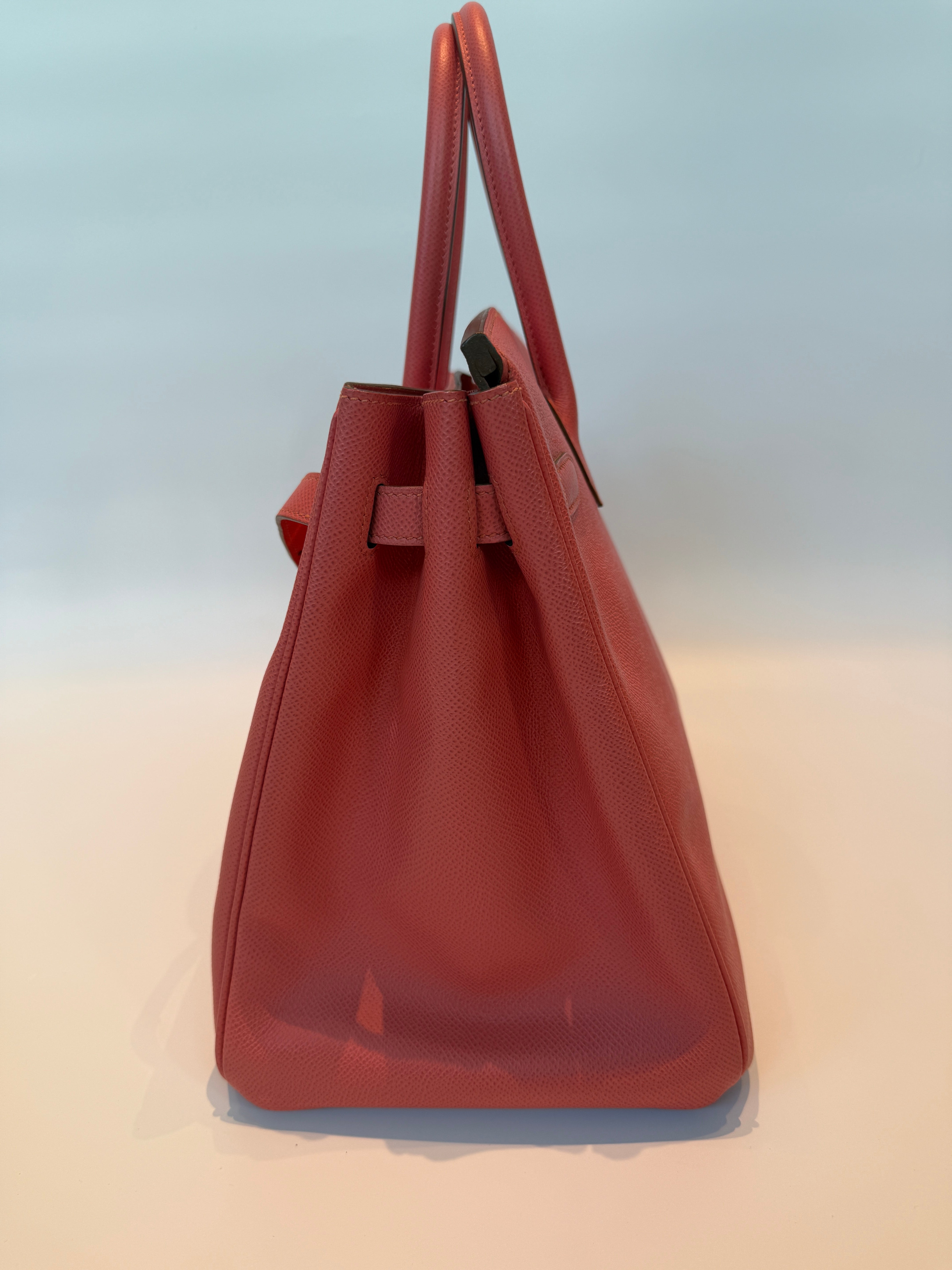 Hermès Birkin 35 Flamingo Pink Epsom Leather With Gold Hardware
Pre Loved & Authentic 