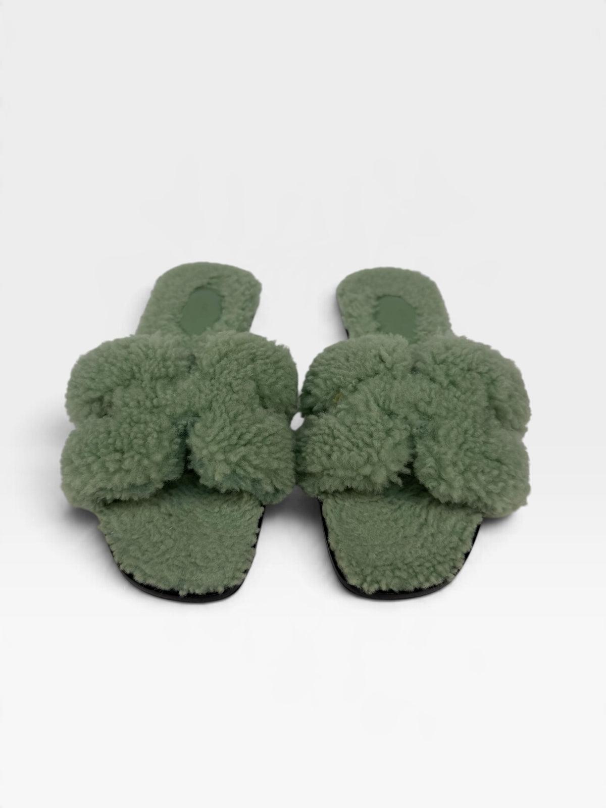Hermès Oran Sandals in Vert D'Eau Teddy Shearling (Size 37 /UK 4). 100% authentic and pre loved in excellent condition. 