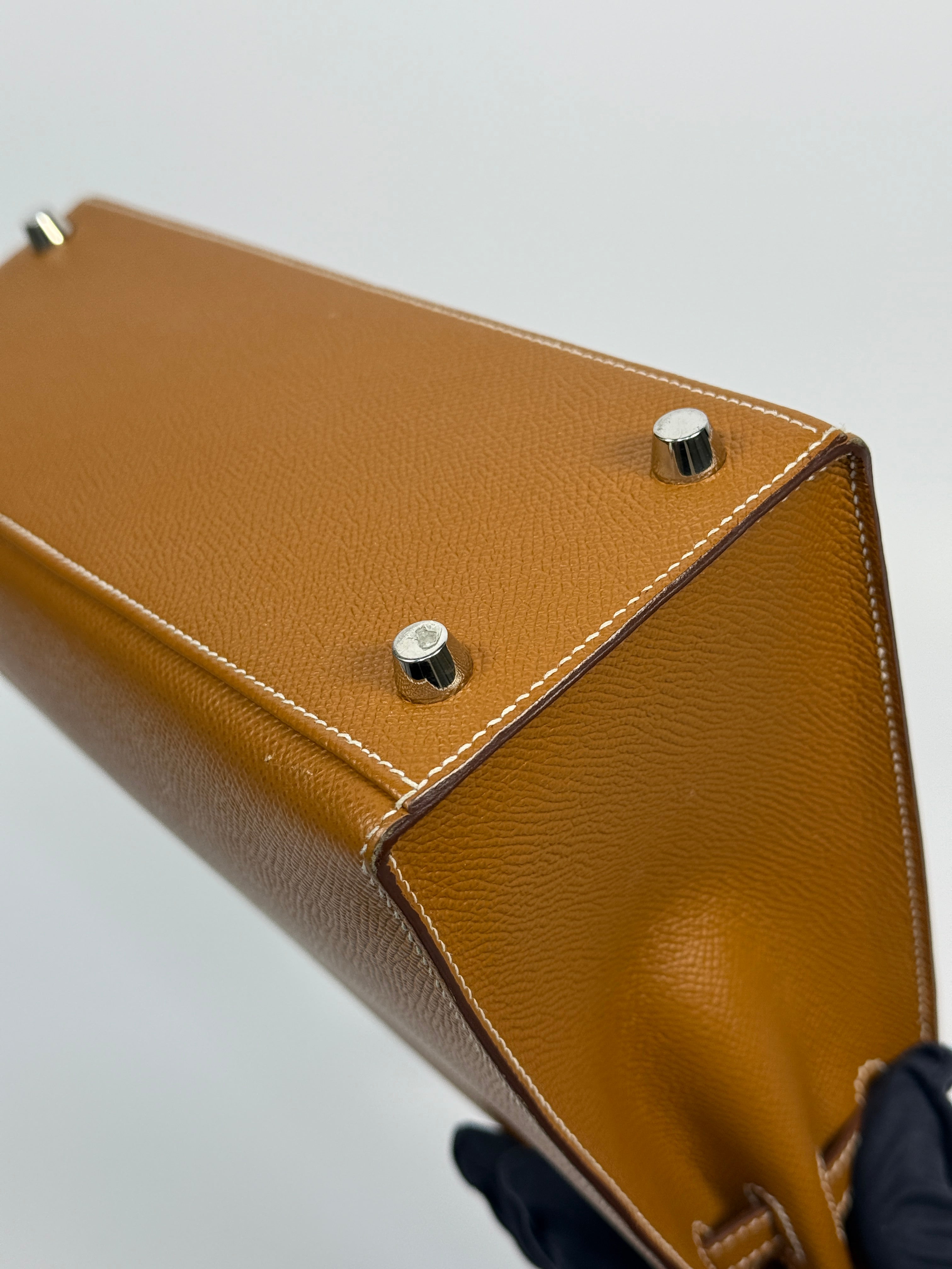 Authentic Pre Loved Hermès Kelly 25 Sellier In Gold Epsom Leather With Palladium Hardware Excellent Condition