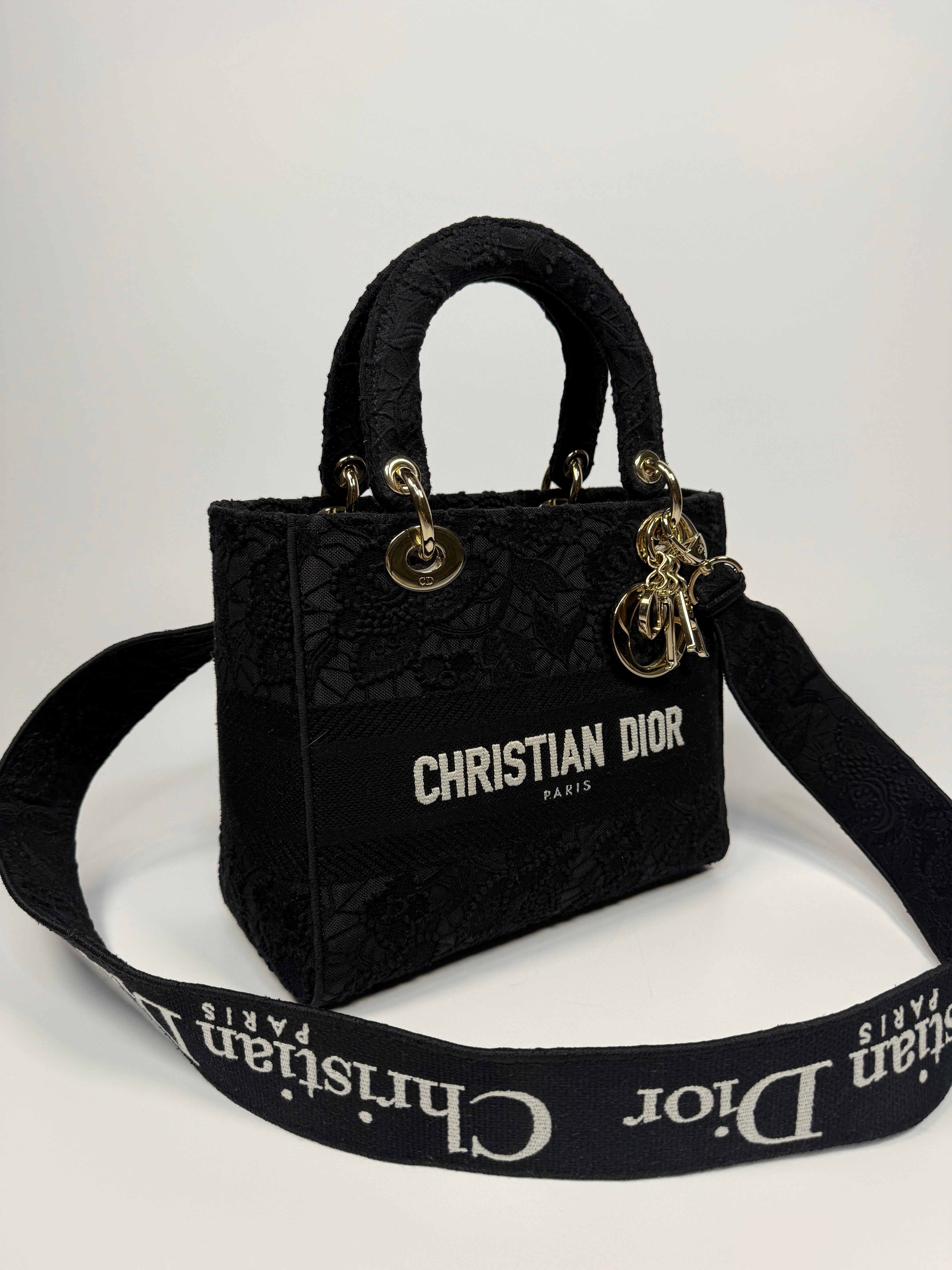 Christian Dior Medium Lady Dior D-Lite Toile de Jouy Soleil Macramé Embroidery With Pale Gold Hardware. Authentic and pre loved in excellent condition. 