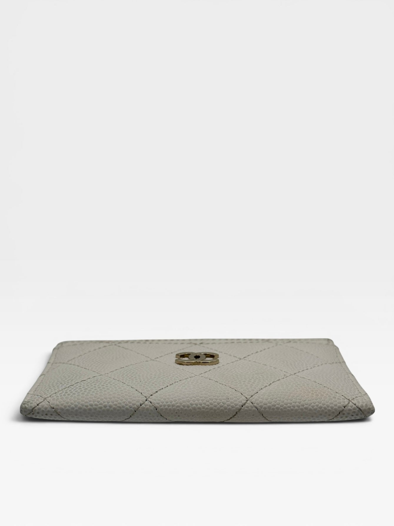 Chanel Classic Card Holder In White Caviar Leather With Pale Gold Hardware