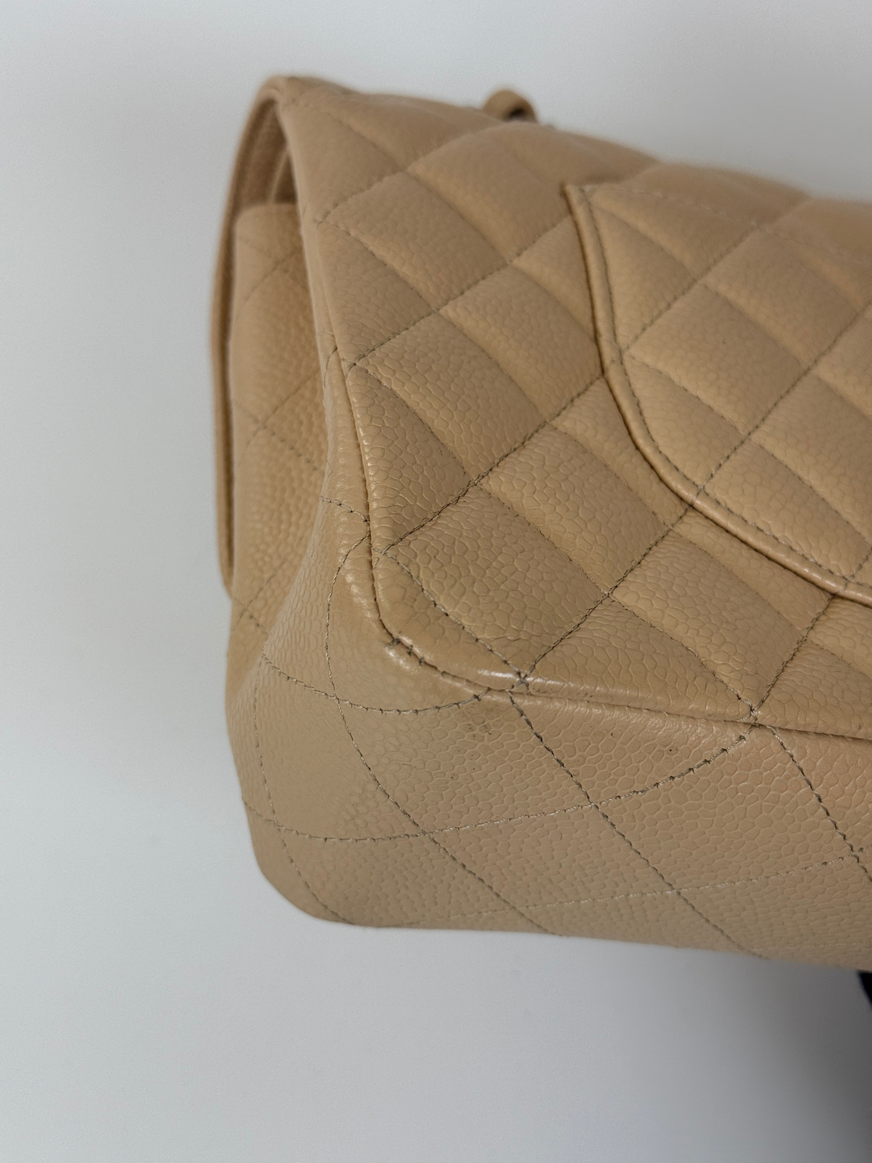 Chanel Medium Classic Double Flap Light Beige Caviar With Silver Hardware
Excellent condition, verified by Luxe Cheshire. International, fast  and fully insured delivery. Trusted designer resale.