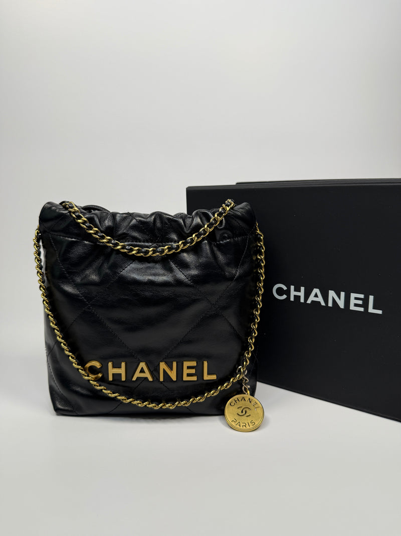 Chanel 22 Mini Bag Black Calfskin With GHW