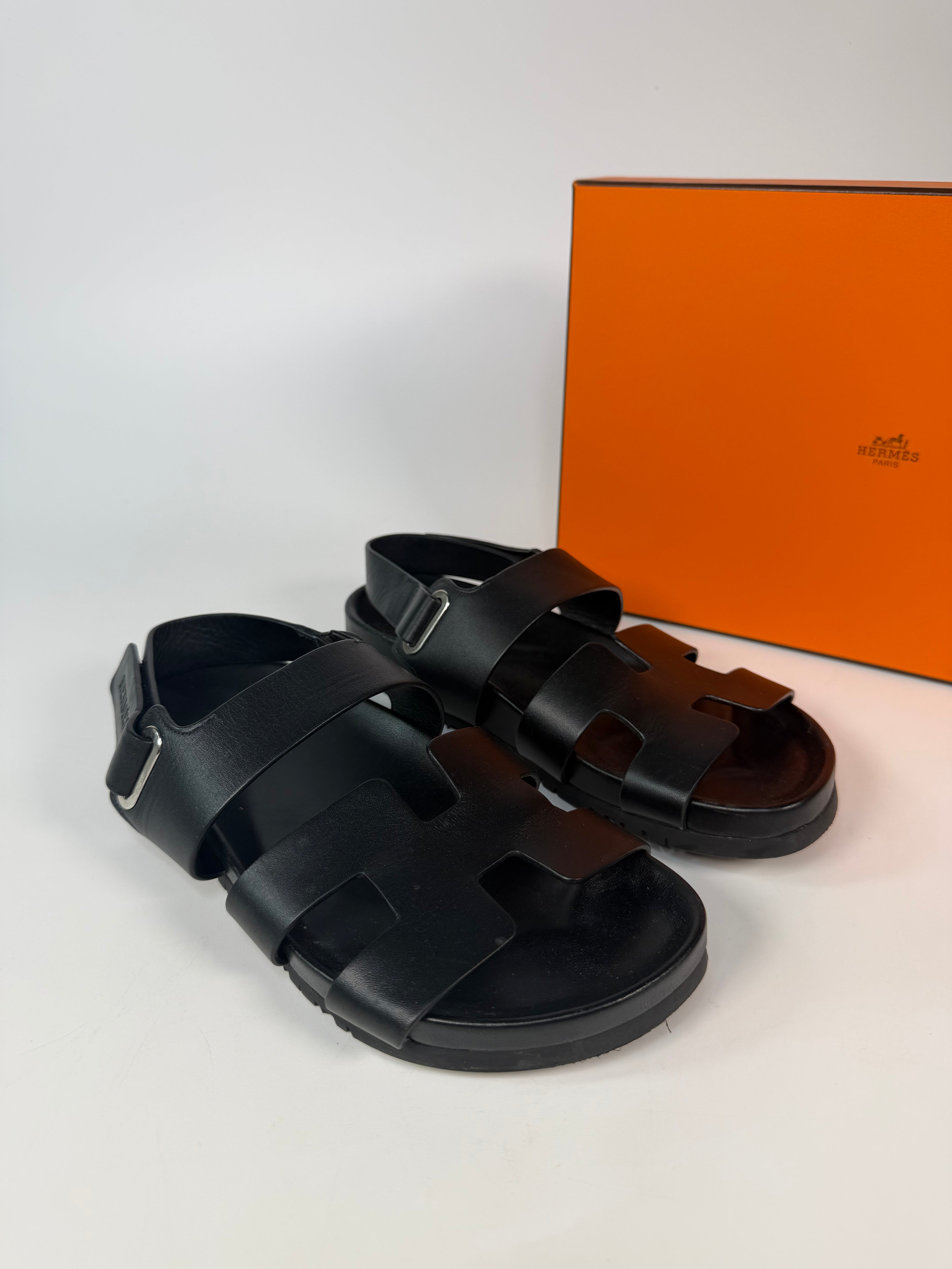 Hermès Genius Sandals In Black (Size 37/UK4) in very good condition 100% authentic and preloved