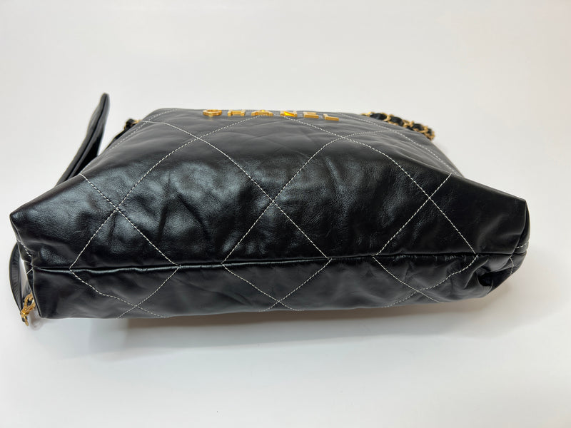 Chanel 22 Hobo Handbag