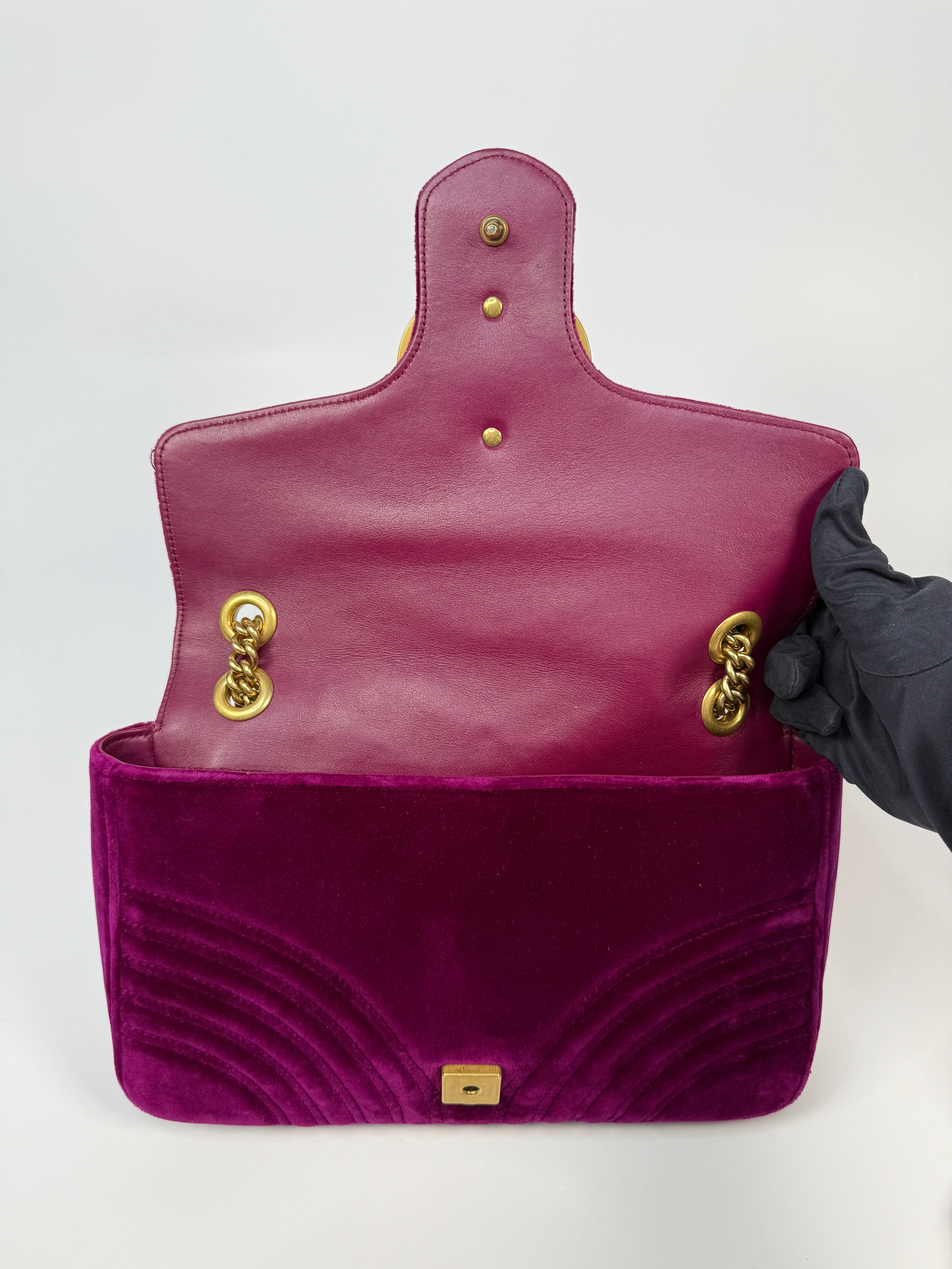 Gucci GG Medium Marmont Shoulder Bag