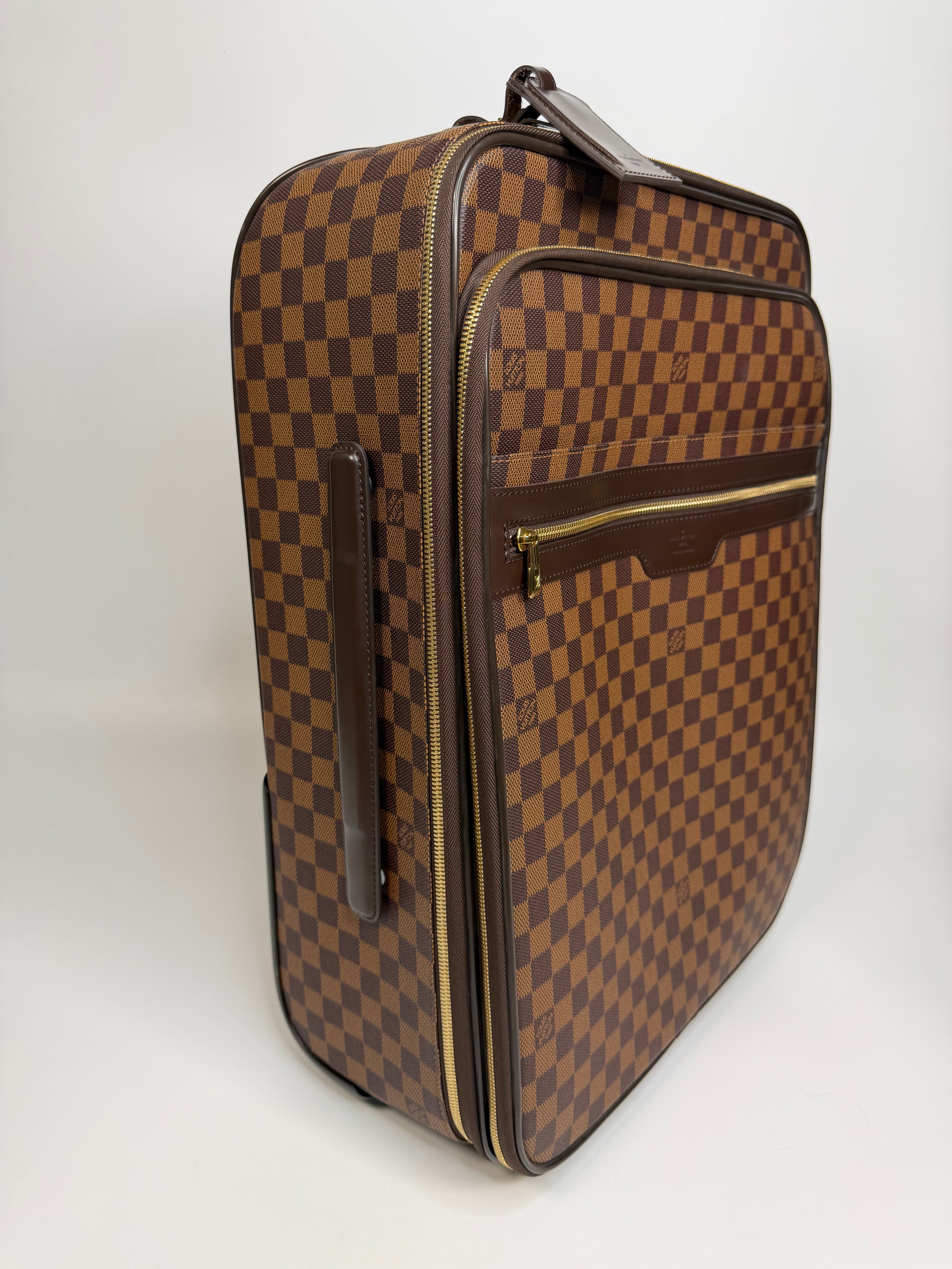 Louis Vuitton Pégase Suitcase In Damier Ebene With Gold Hardware. Authentic and preloved in excellent condition.