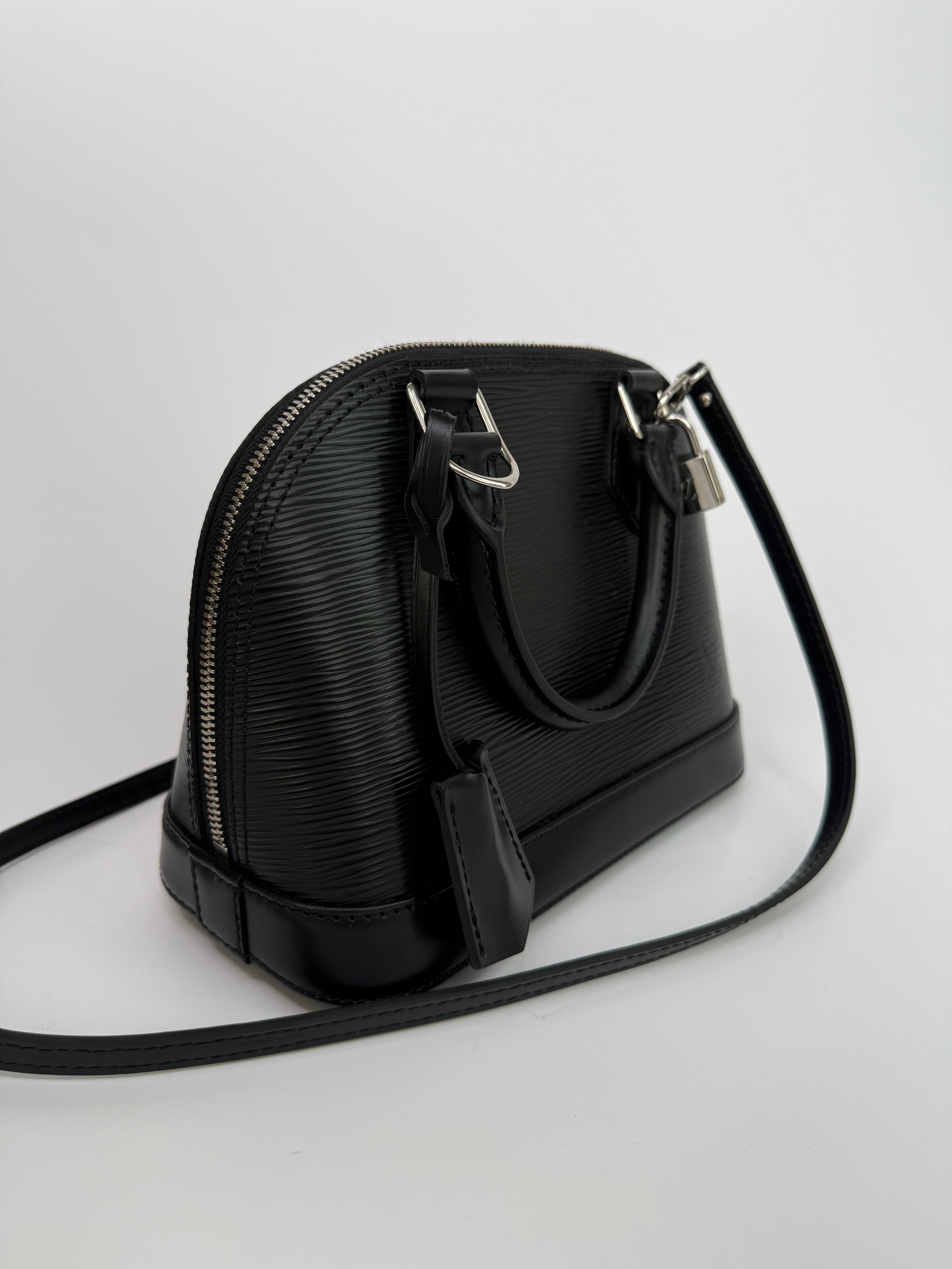 Louis Vuitton Alma BB Bag