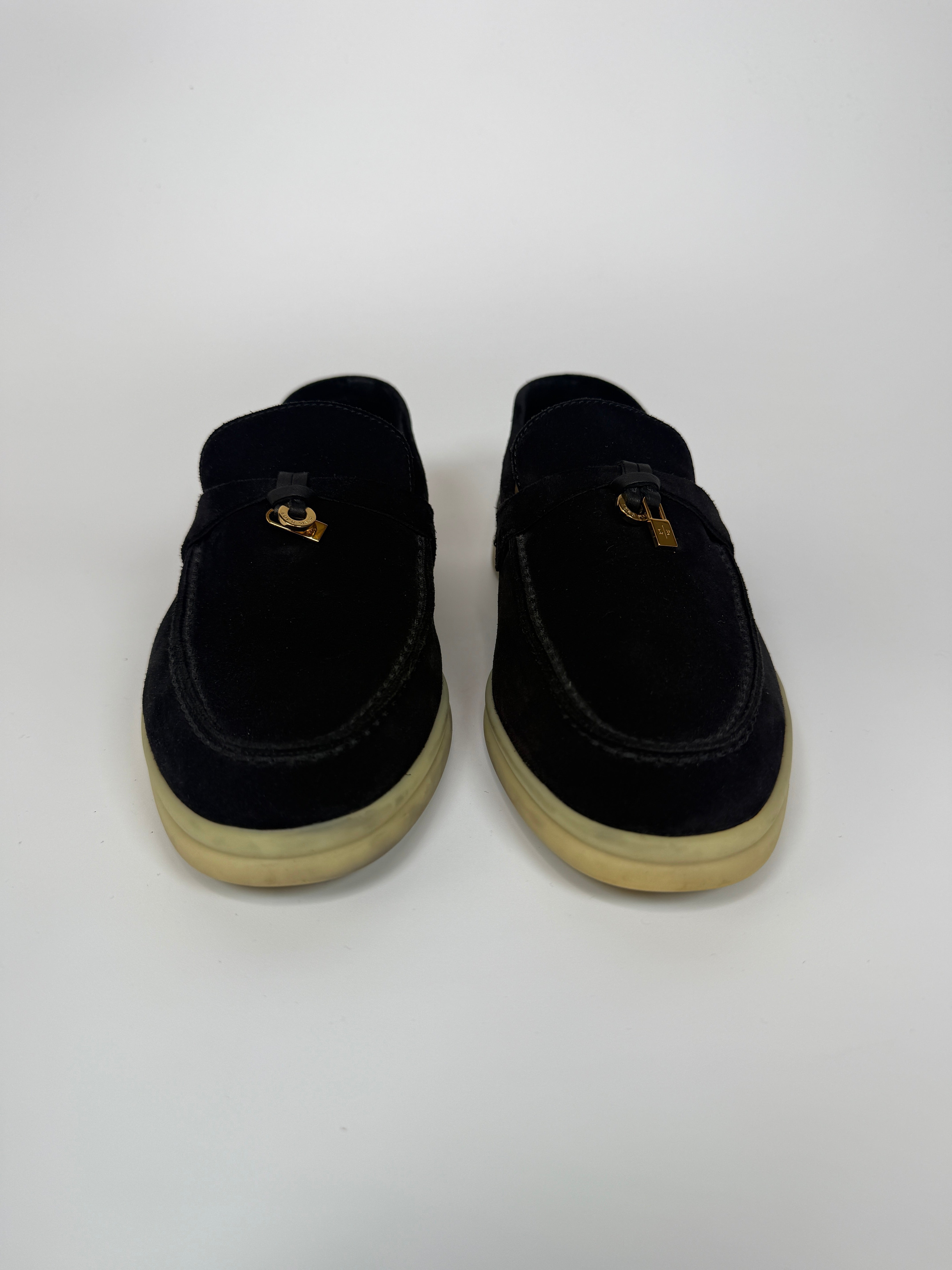 Authentic and preloved Loro Piana Summer Walk Charm Loafers (Size 39/UK6) Excellent condition. 100% Authenticity Guarantee 