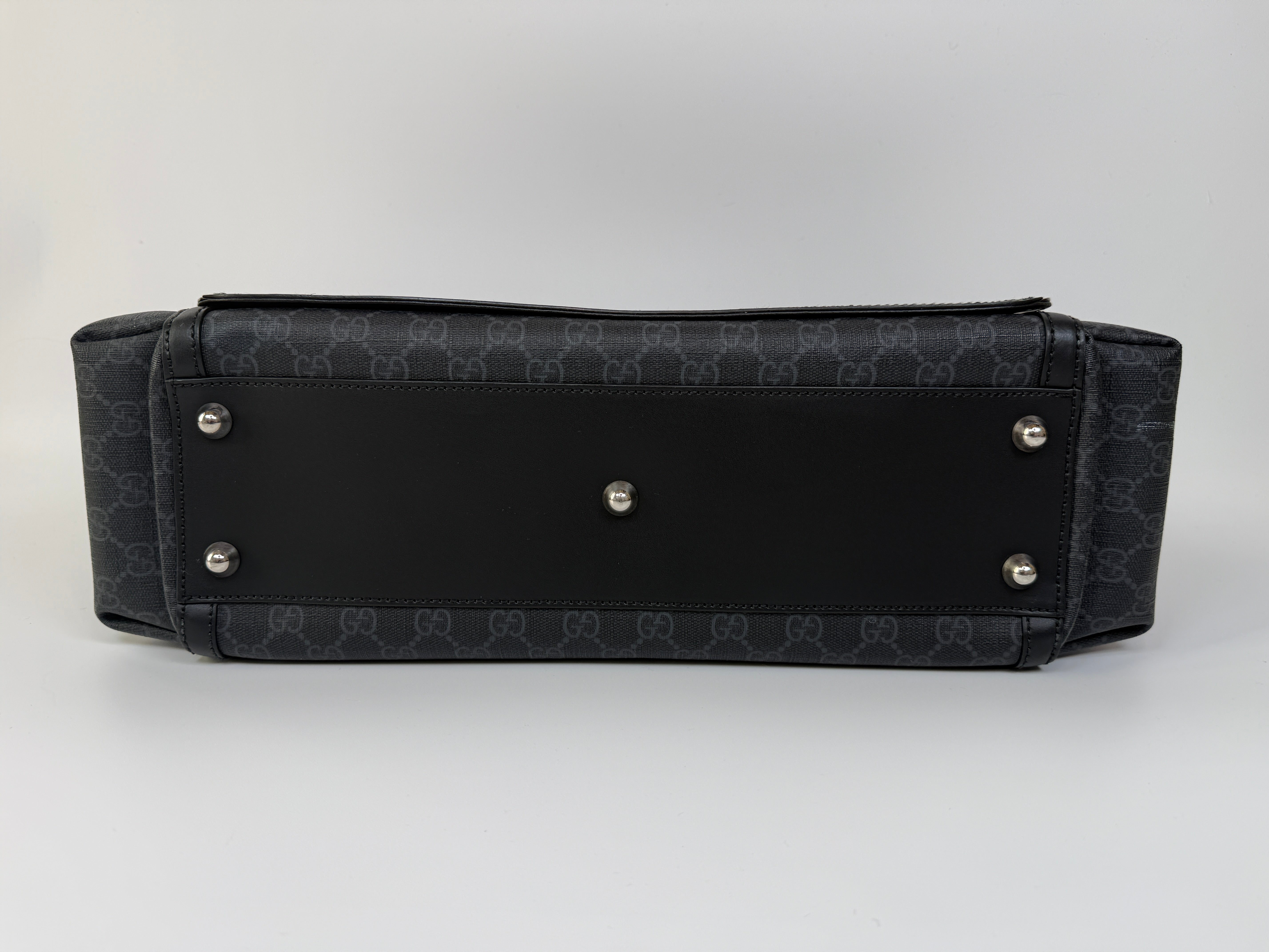 Authentic and preloved Gucci GG Supreme Medium Baby Changing Bag In Black Canvas. Excellent condition. 100% Authenticity guarantee 