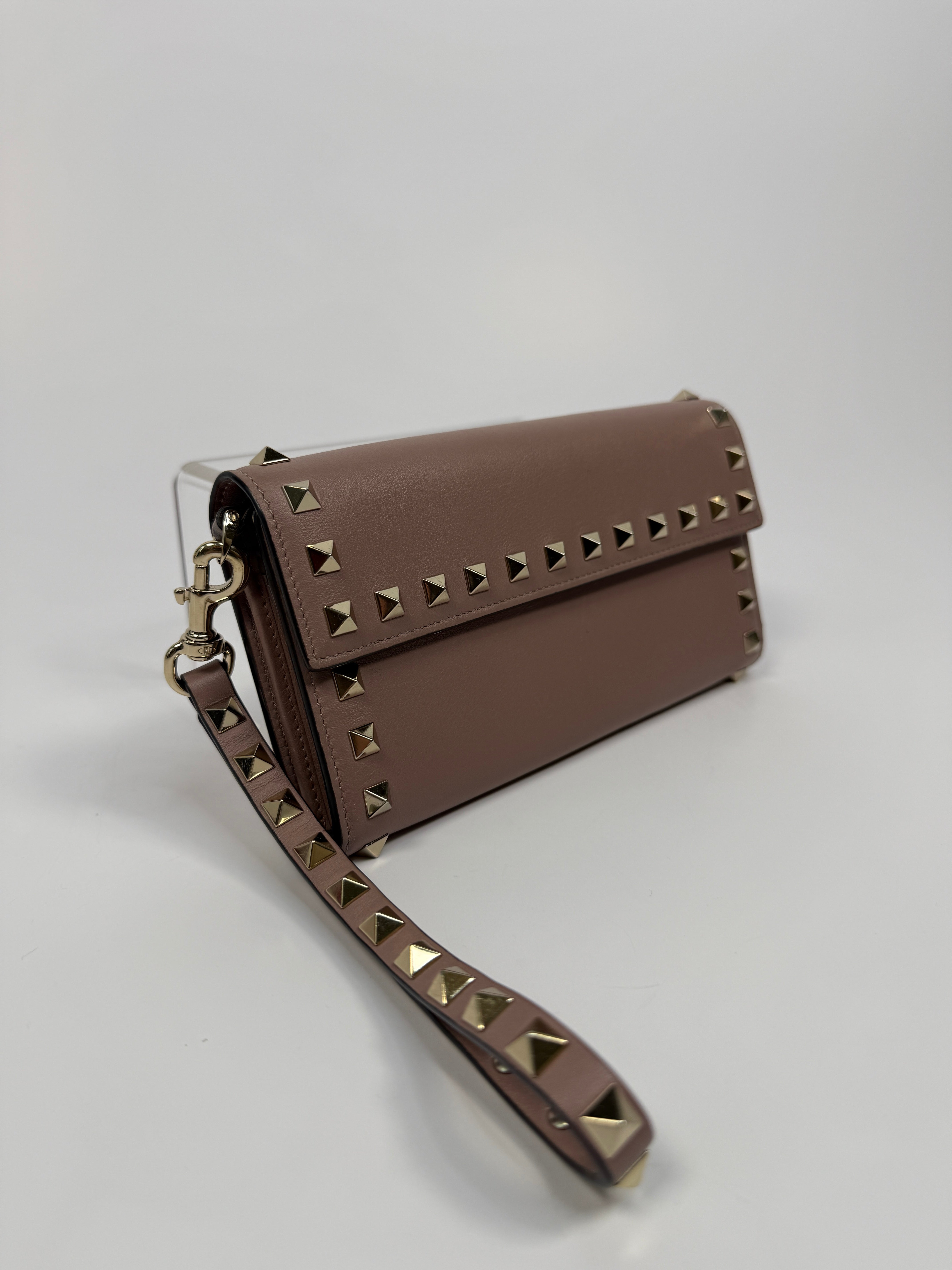 Valentino Garavani Poudre Rockstud Long Wallet