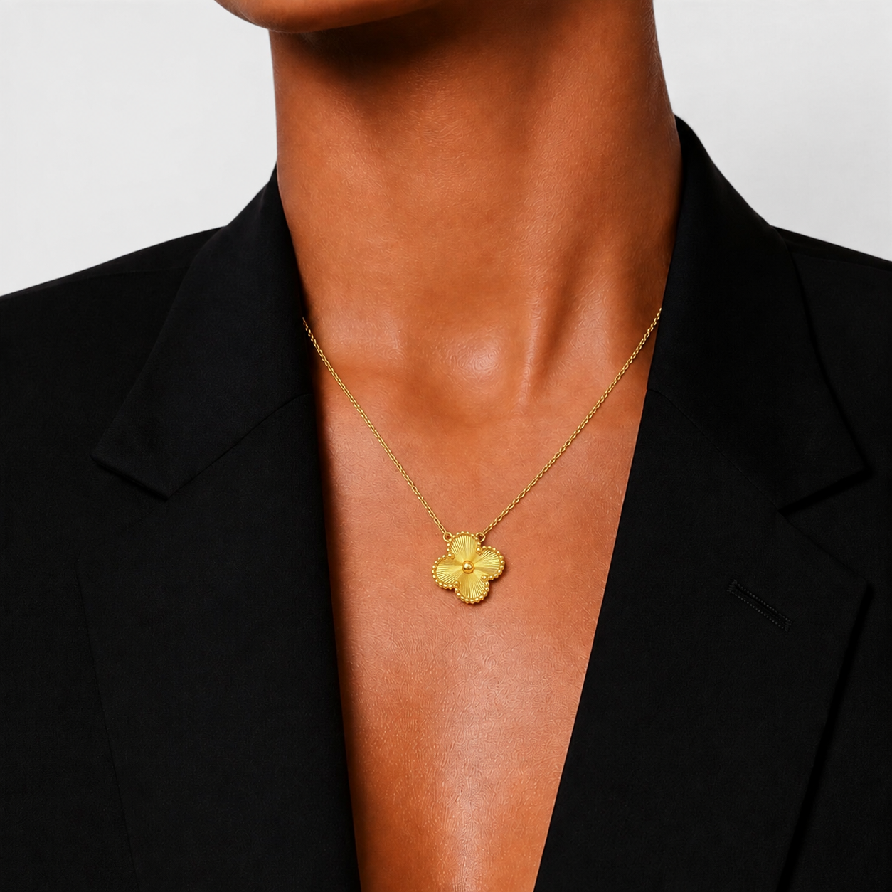 Van Cleef & Arpels Vintage Alhambra In 18ct Gold Pendant