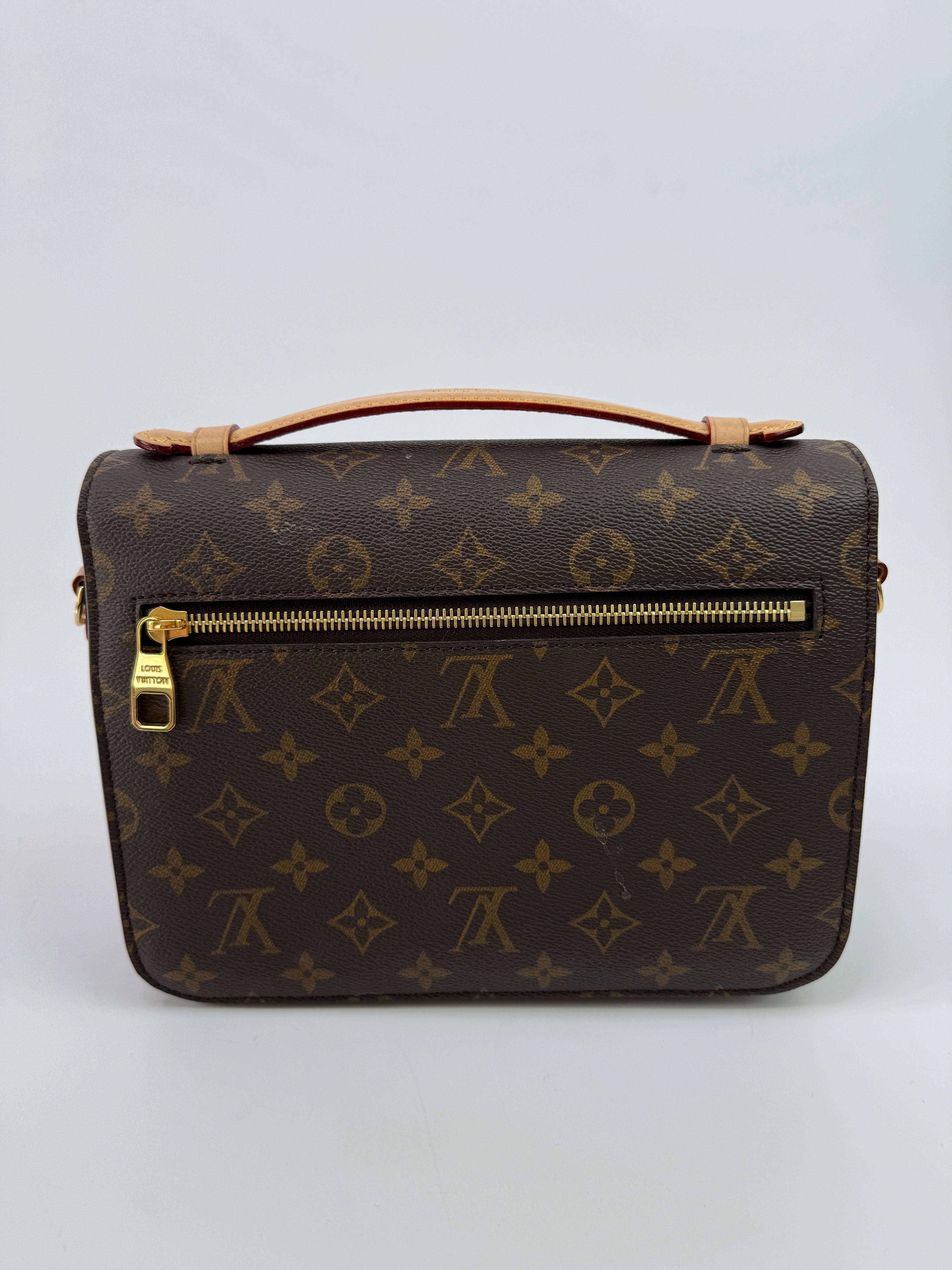 Louis Vuitton Pochette Métis Bag