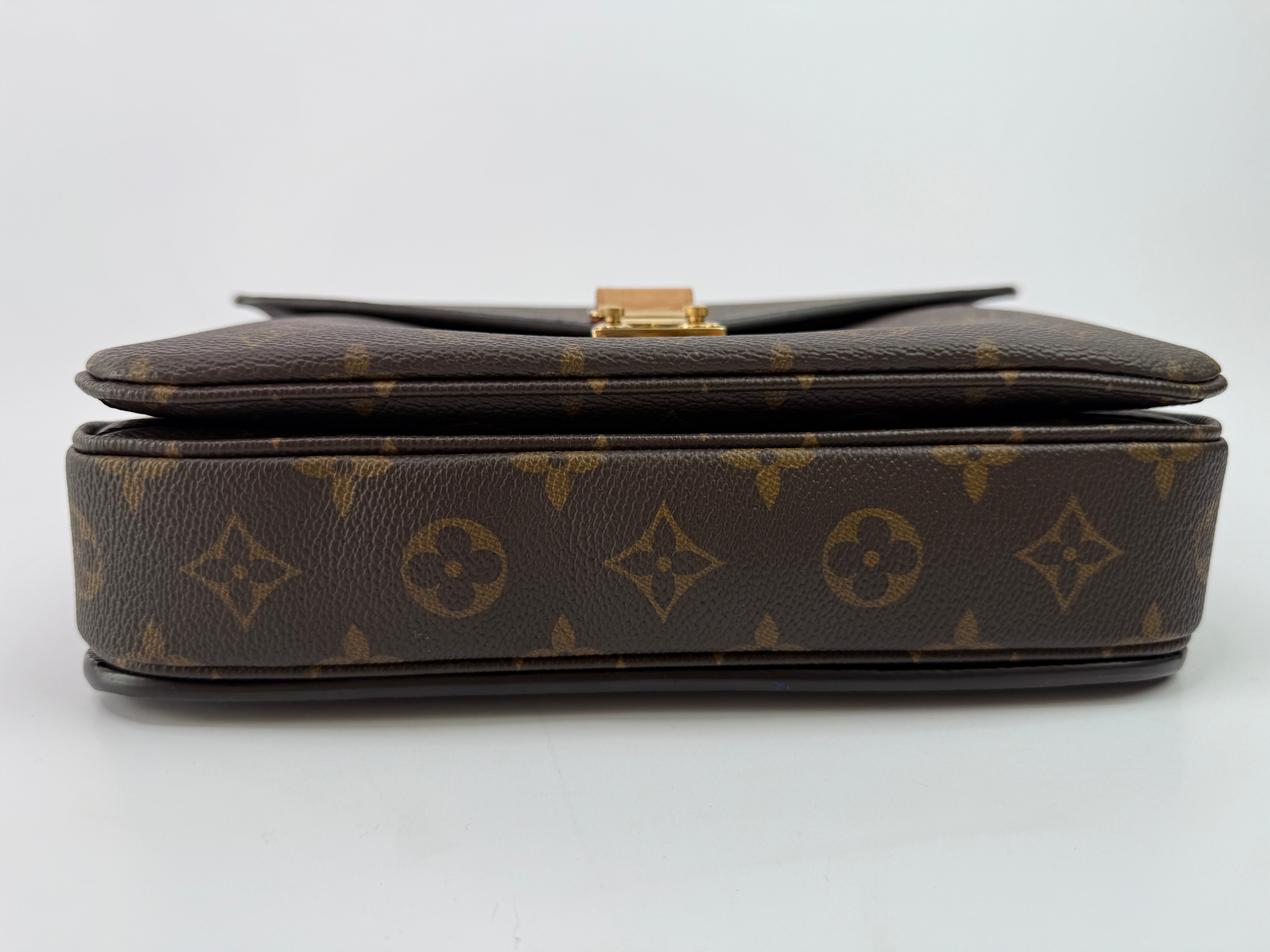 Louis Vuitton Pochette Métis Bag