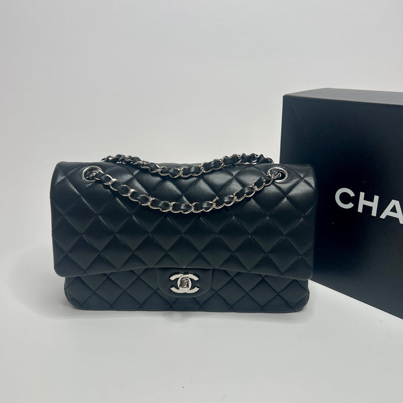 Chanel Black Lambskin Leather Medium Classic Double Flap