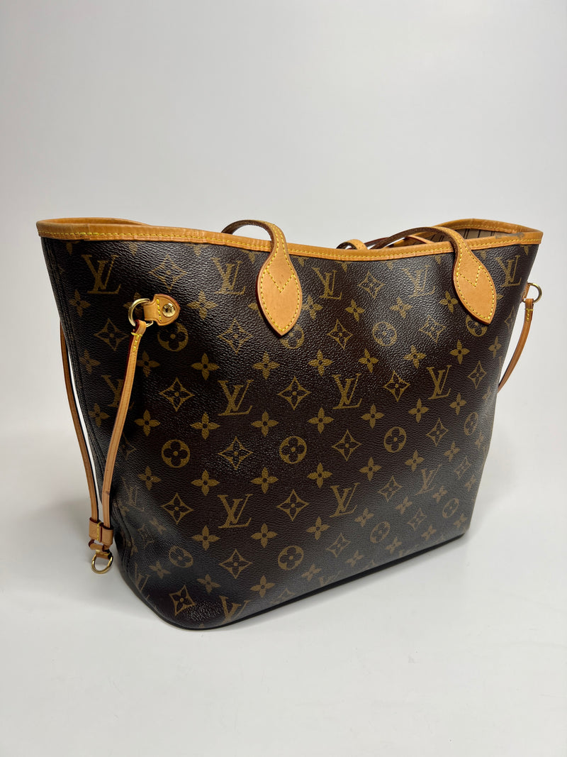 Louis Vuitton Neverfull MM Bag