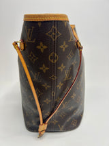 Louis Vuitton Neverfull MM Bag