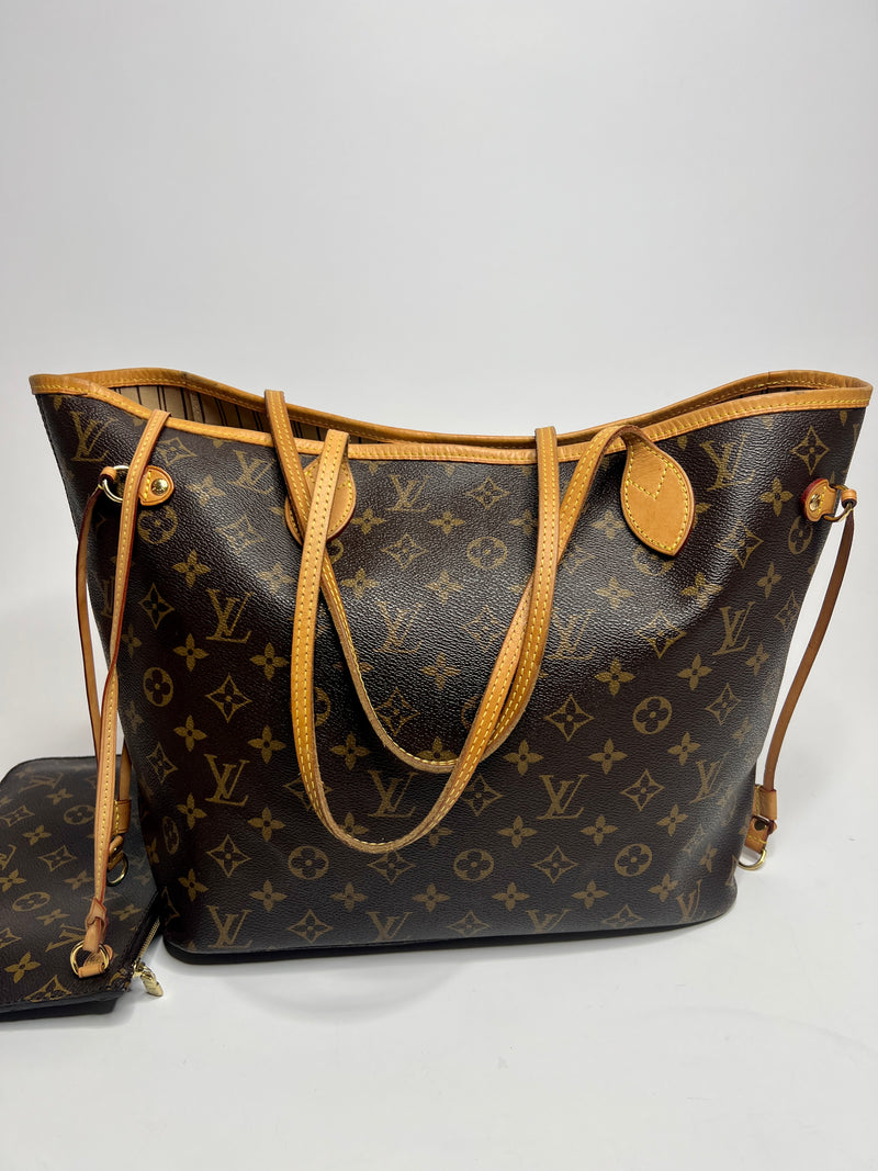 Louis Vuitton Neverfull MM Bag