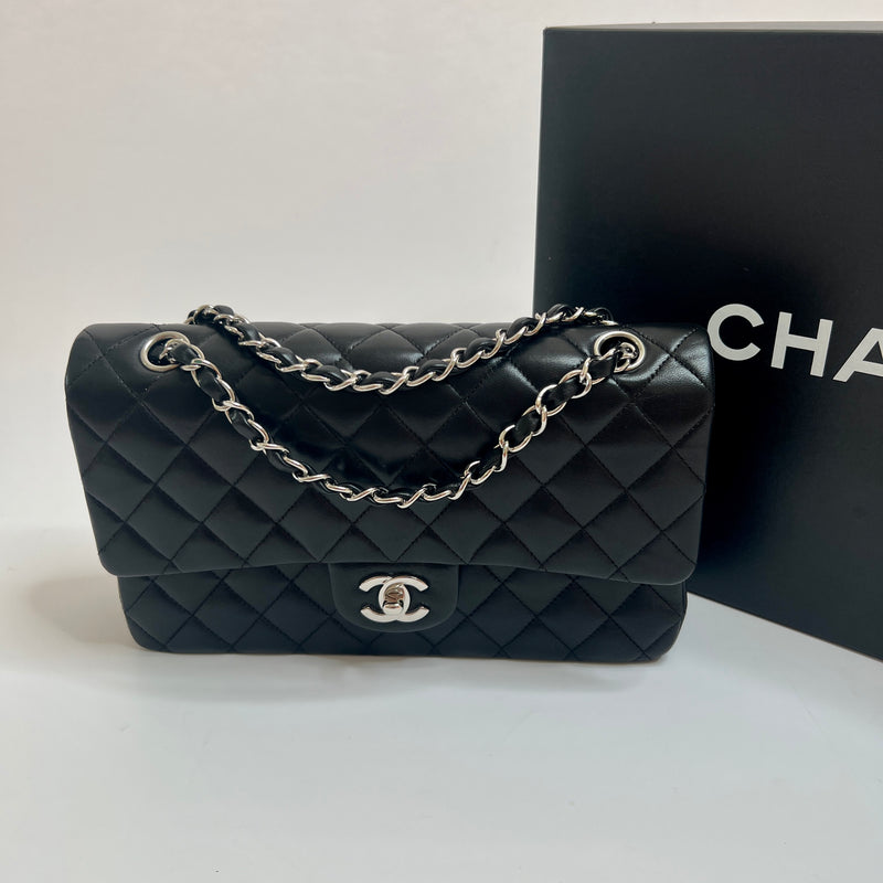 Chanel Black Lambskin Leather Medium Classic Double Flap