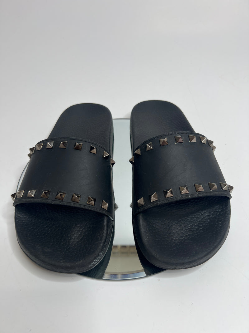 Valentino Rockstud poolside sliders (Size 40/ UK 7)