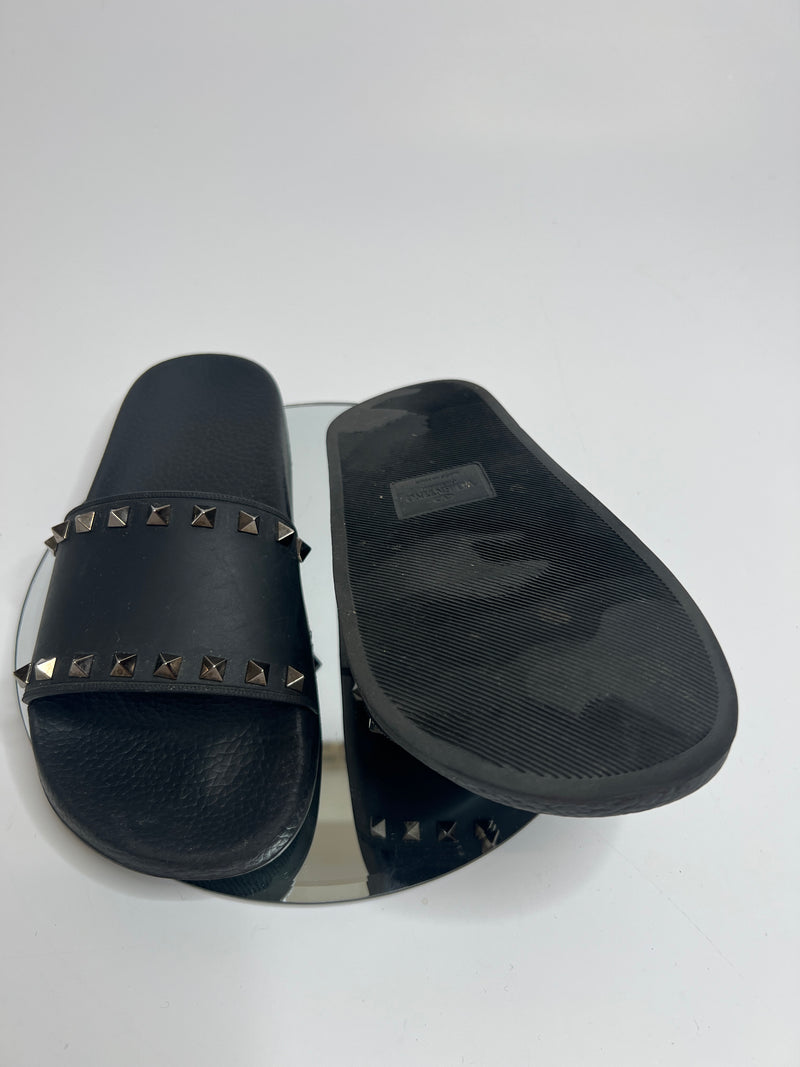 Valentino Rockstud poolside sliders (Size 40/ UK 7)