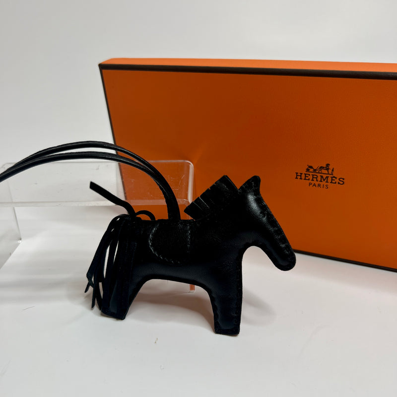 Hermès Rodeo PM Charm In So Black