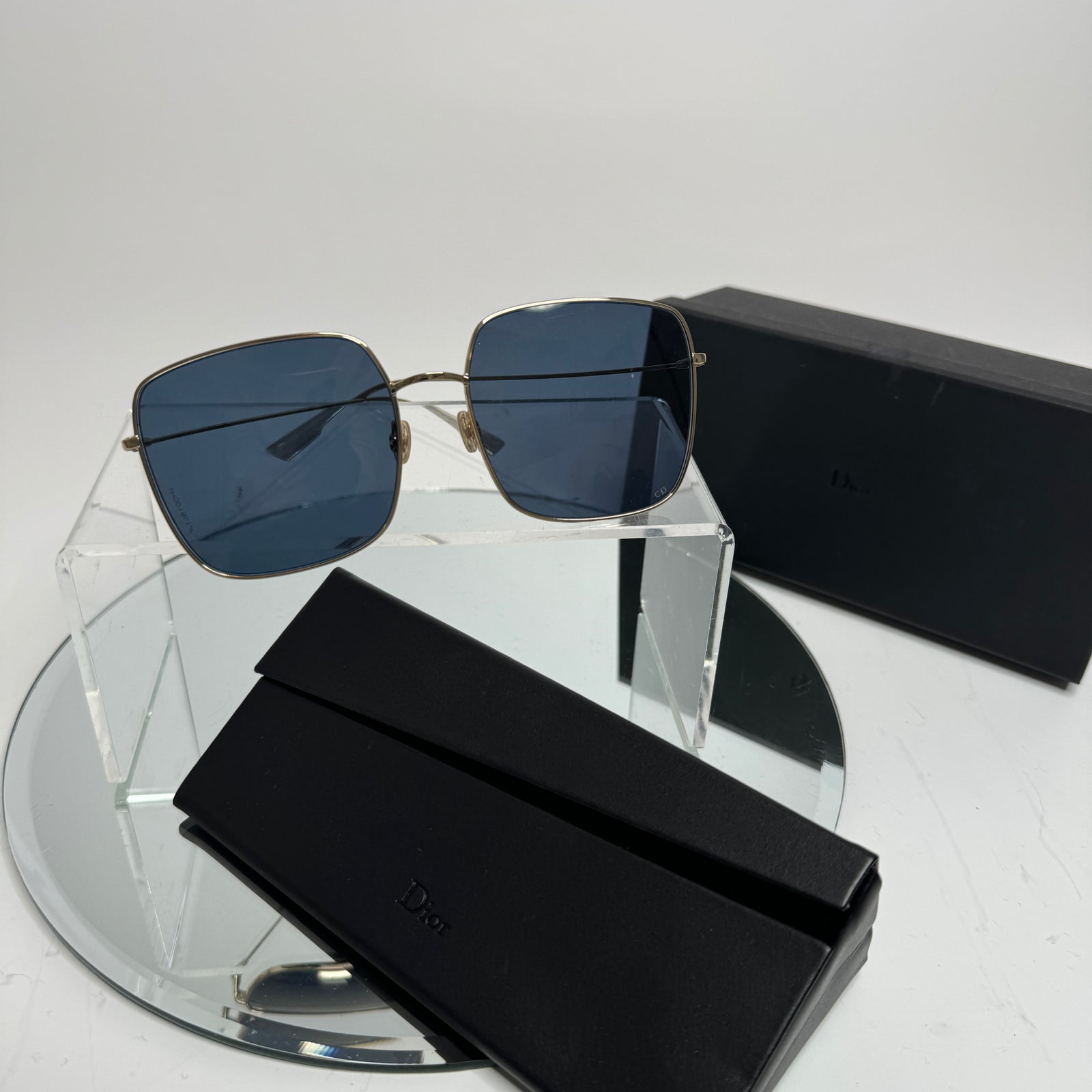 Square dior sunglasses hotsell